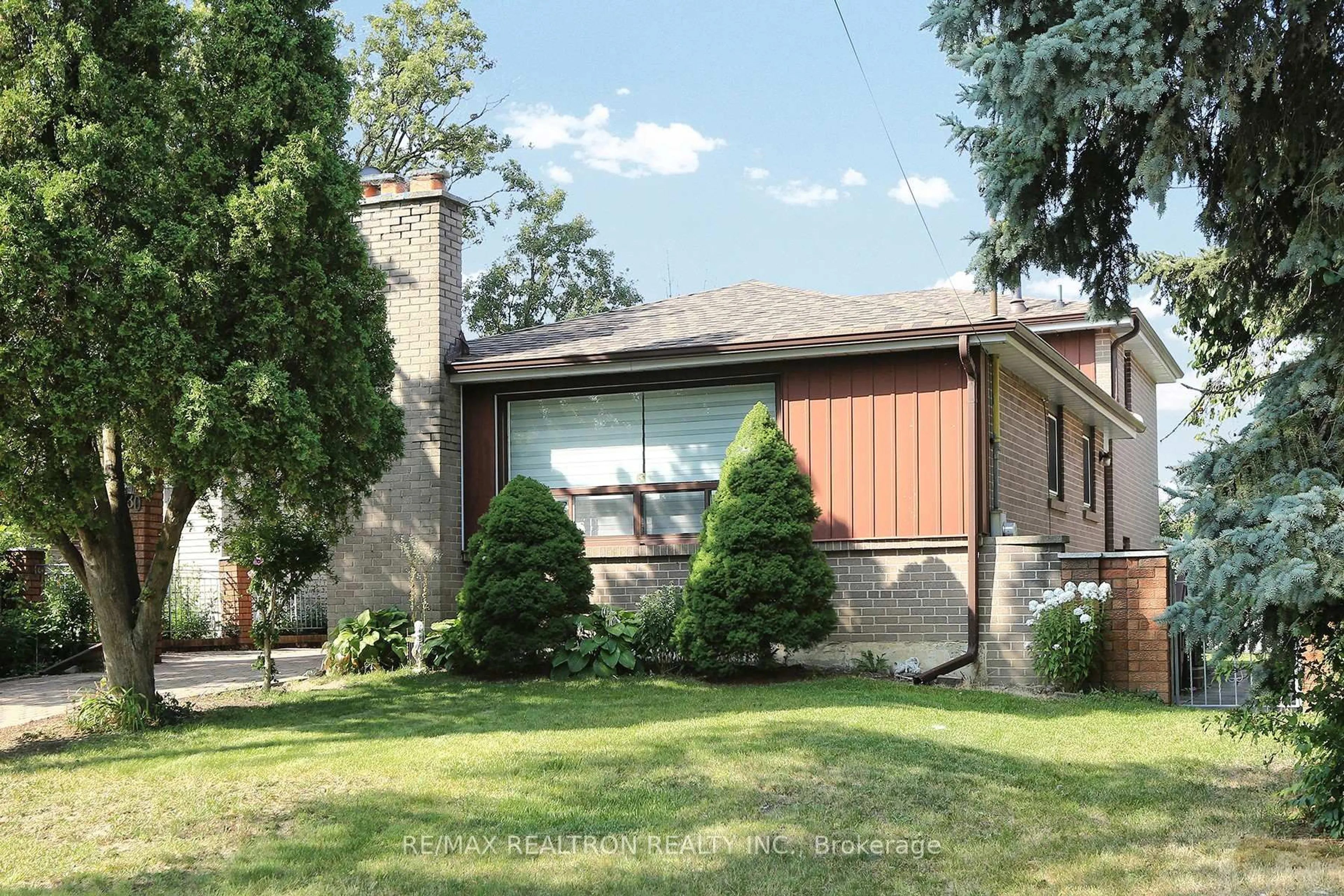 Home with brick exterior material, street for 80 Bloomington Cres, Toronto Ontario M3N 1R1