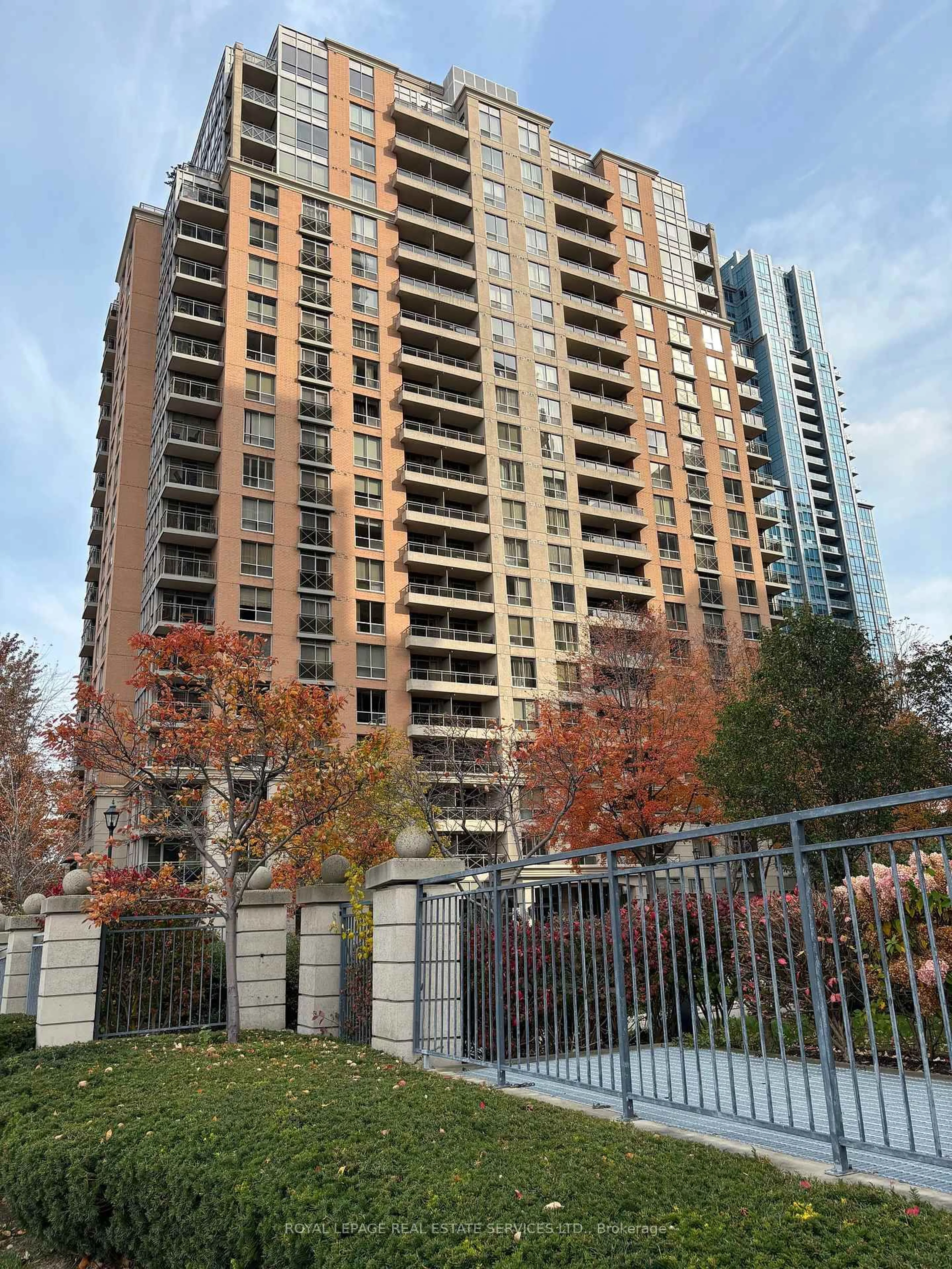 Unknown for 5229 Dundas St #1210, Toronto Ontario M9B 6L9