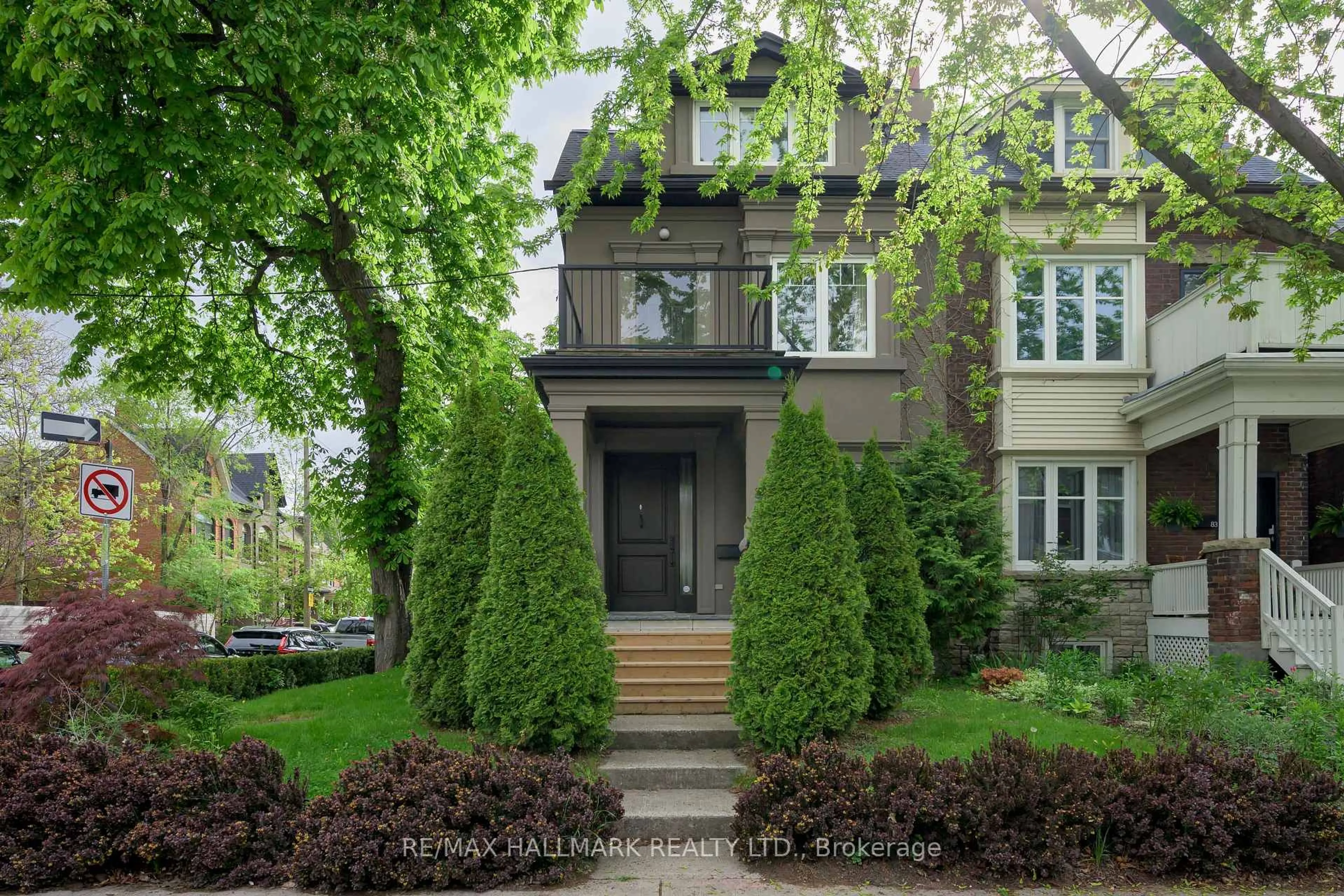 Home with brick exterior material, street for 85 Sorauren Ave, Toronto Ontario M6R 2E1