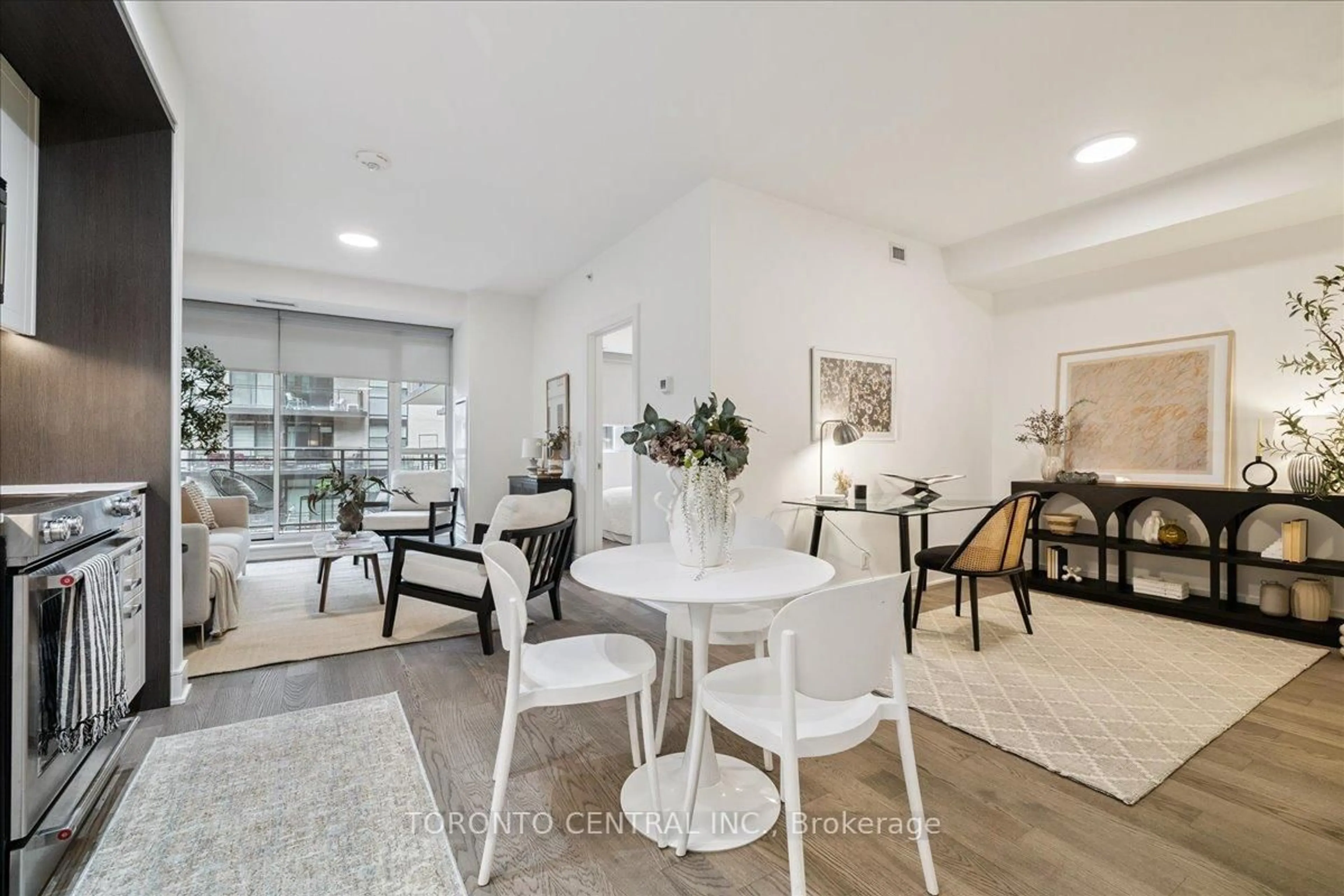 Unknown for 1575 Lakeshore Rd #237, Mississauga Ontario L5J 1J4