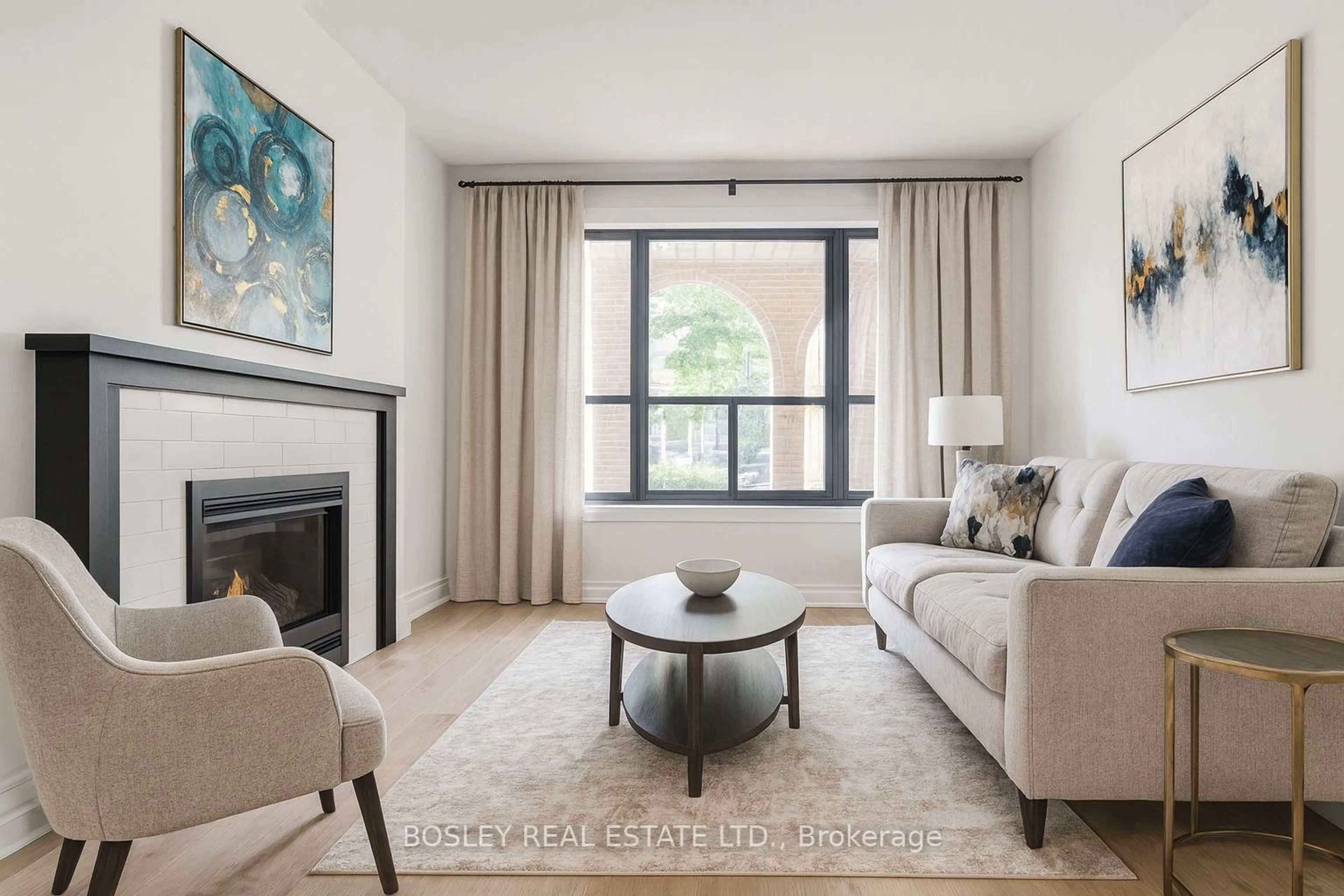 Living room with furniture, unknown for 73 Salem Ave, Toronto Ontario M6H 3C2