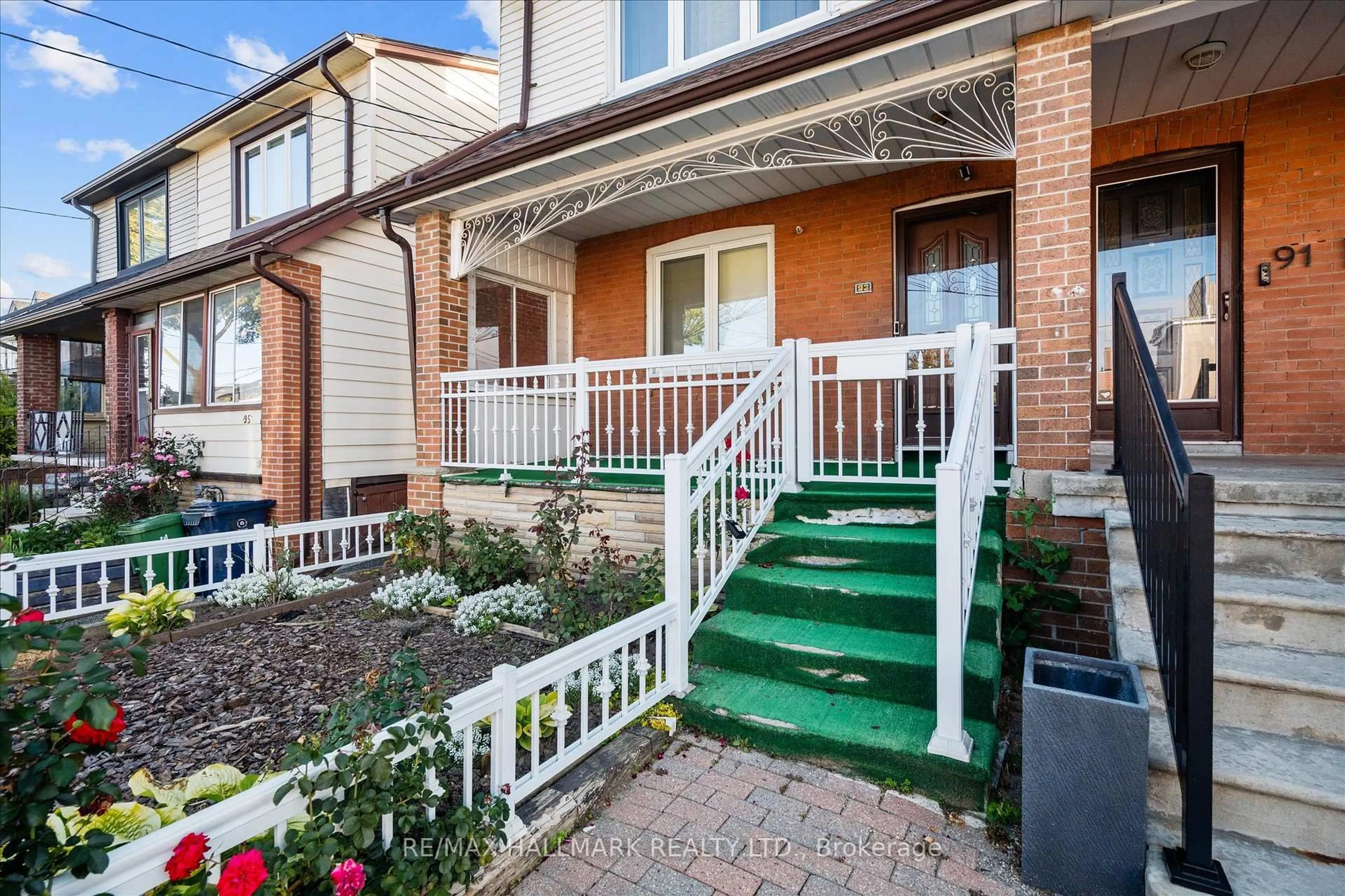 Unknown for 93 Nairn Ave, Toronto Ontario M6E 4G9
