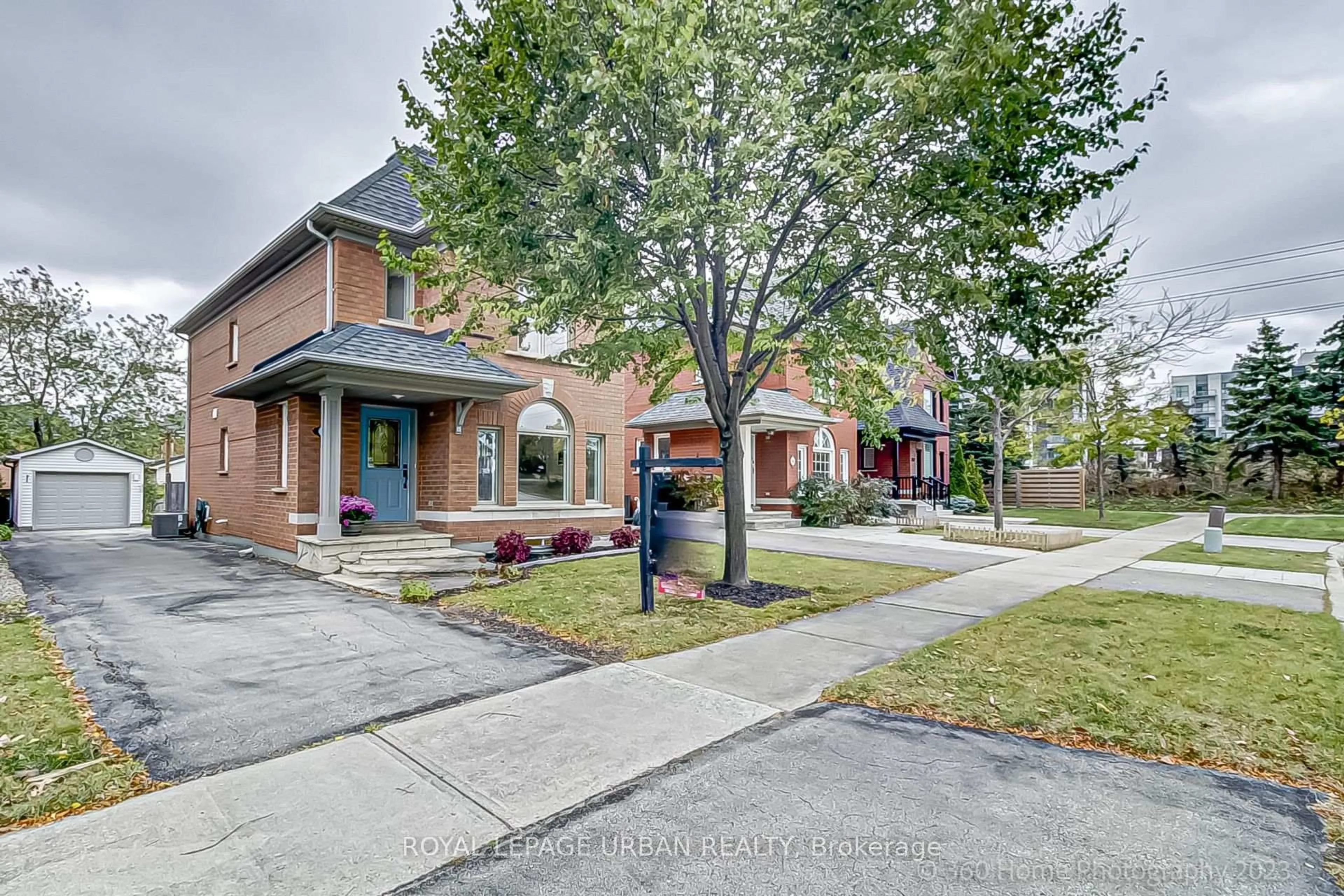Home with brick exterior material, street for 165 Westfield Tr, Oakville Ontario L6H 6H7