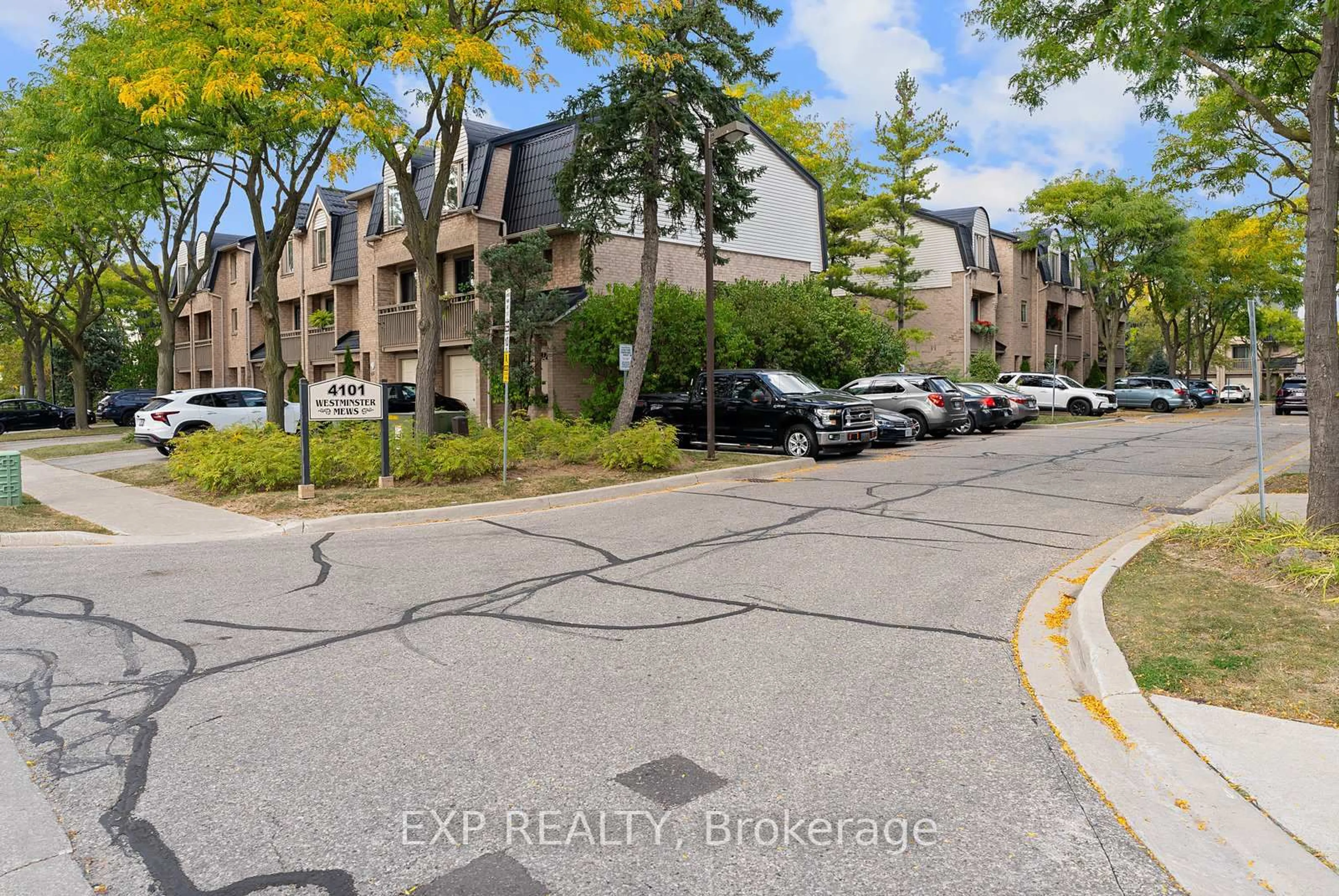 A pic from outside/outdoor area/front of a property/back of a property/a pic from drone, street for 4101 Westminster Pl #35, Mississauga Ontario L4W 4X4
