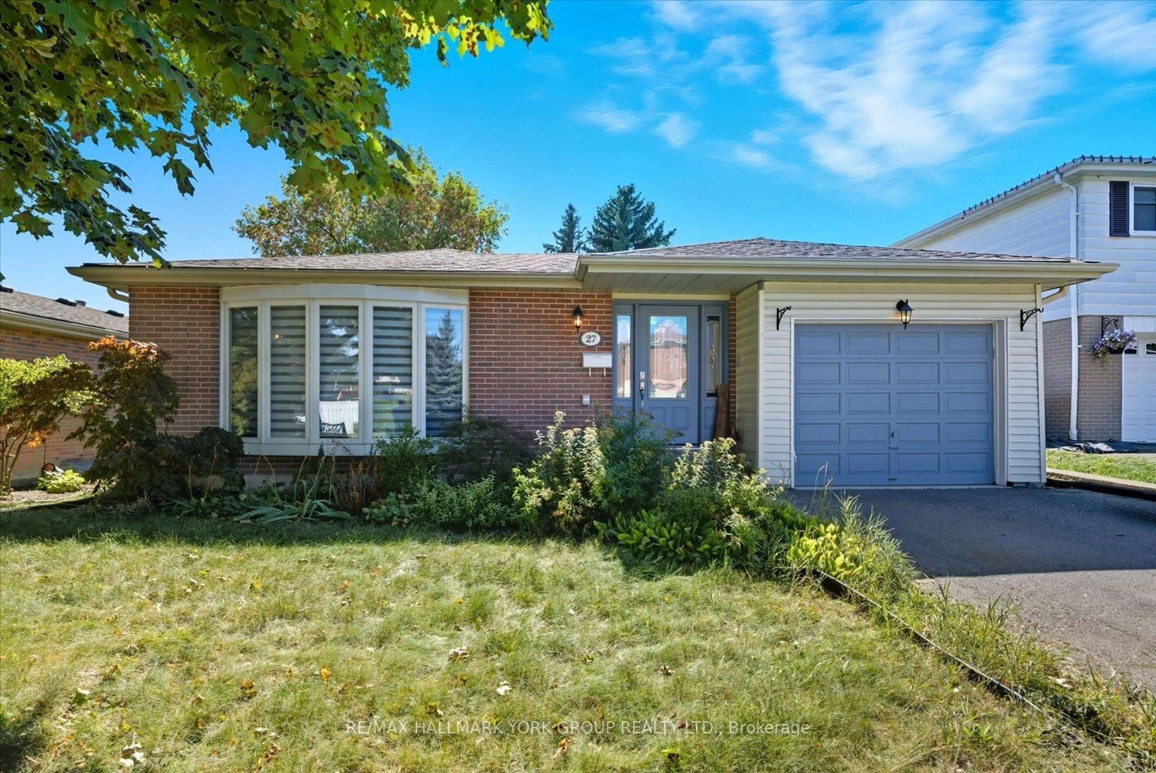 Home with brick exterior material, street for 27 Bromley Cres, Brampton Ontario L6T 1Z2