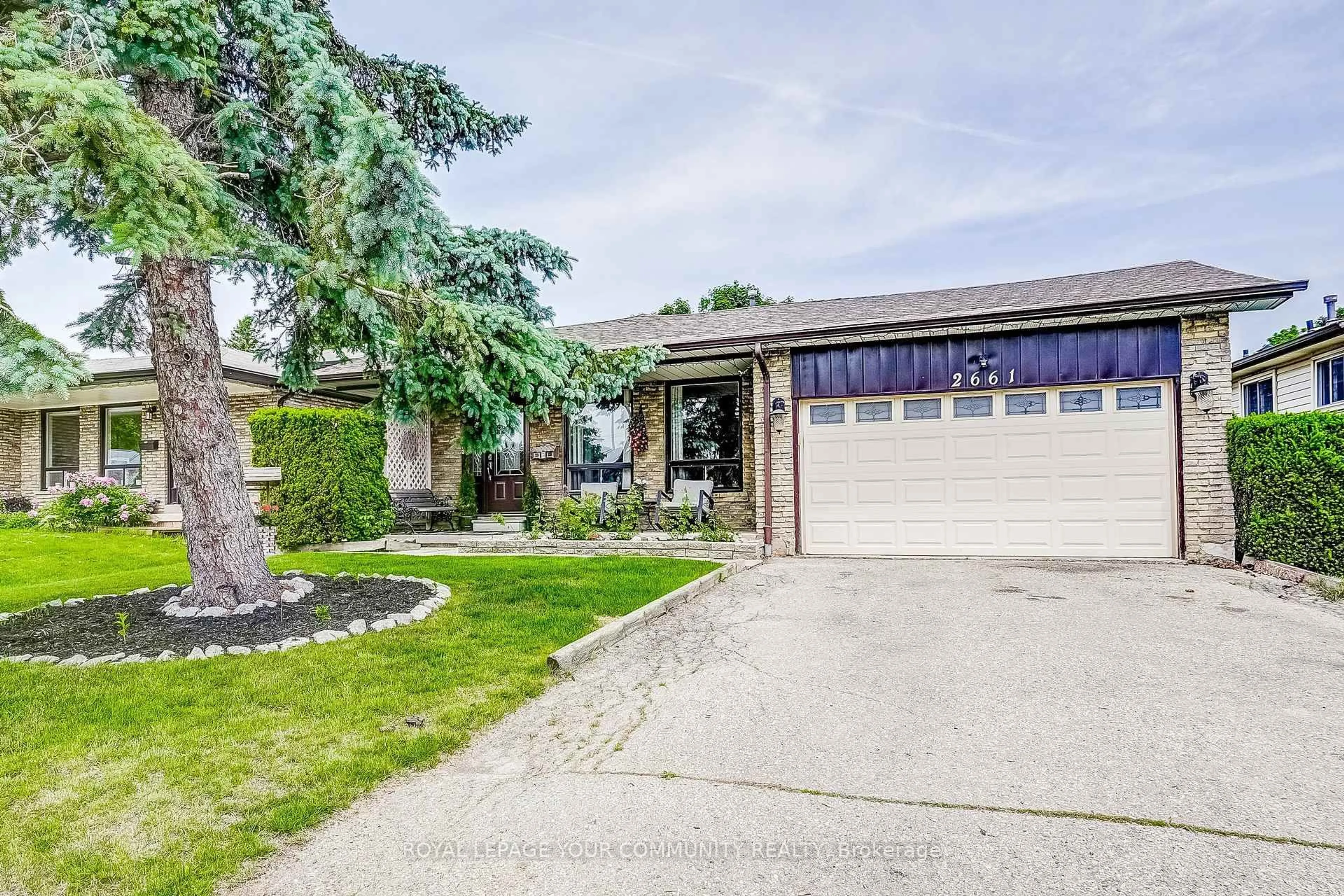 Home with brick exterior material, street for 2661 Council Ring Rd, Mississauga Ontario L5L 1S6