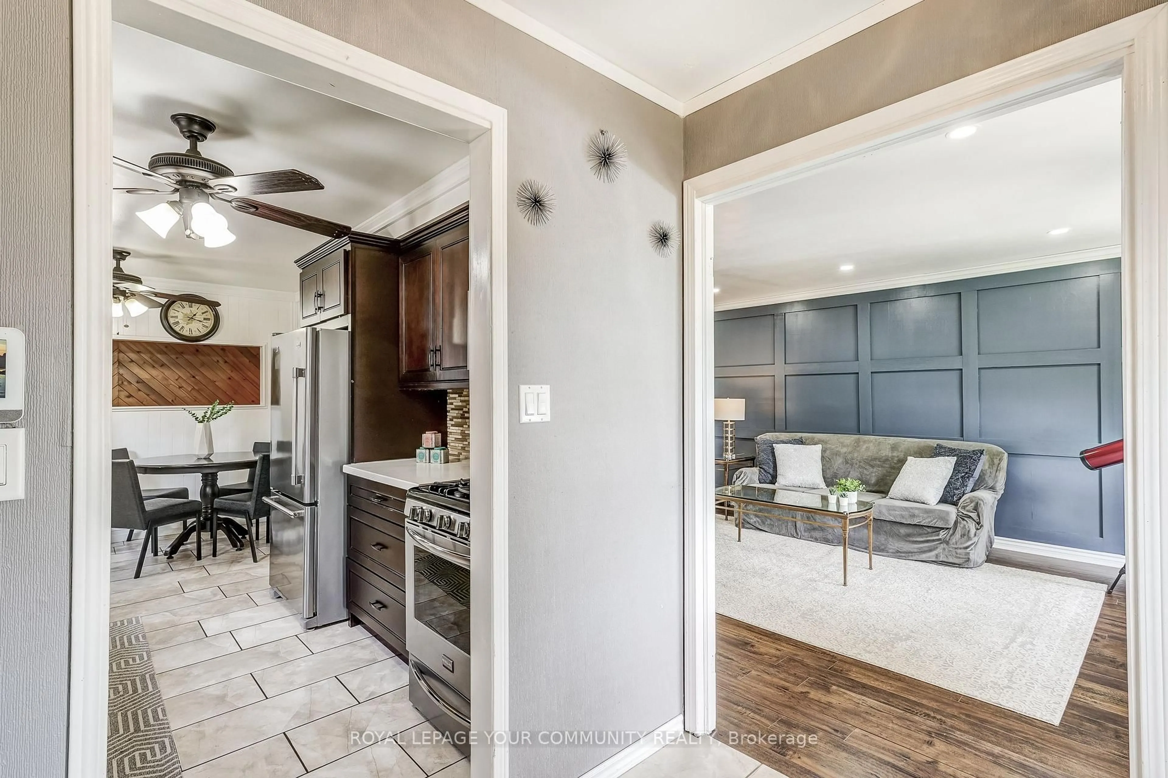 Open concept kitchen, ceramic/tile floor for 2661 Council Ring Rd, Mississauga Ontario L5L 1S6
