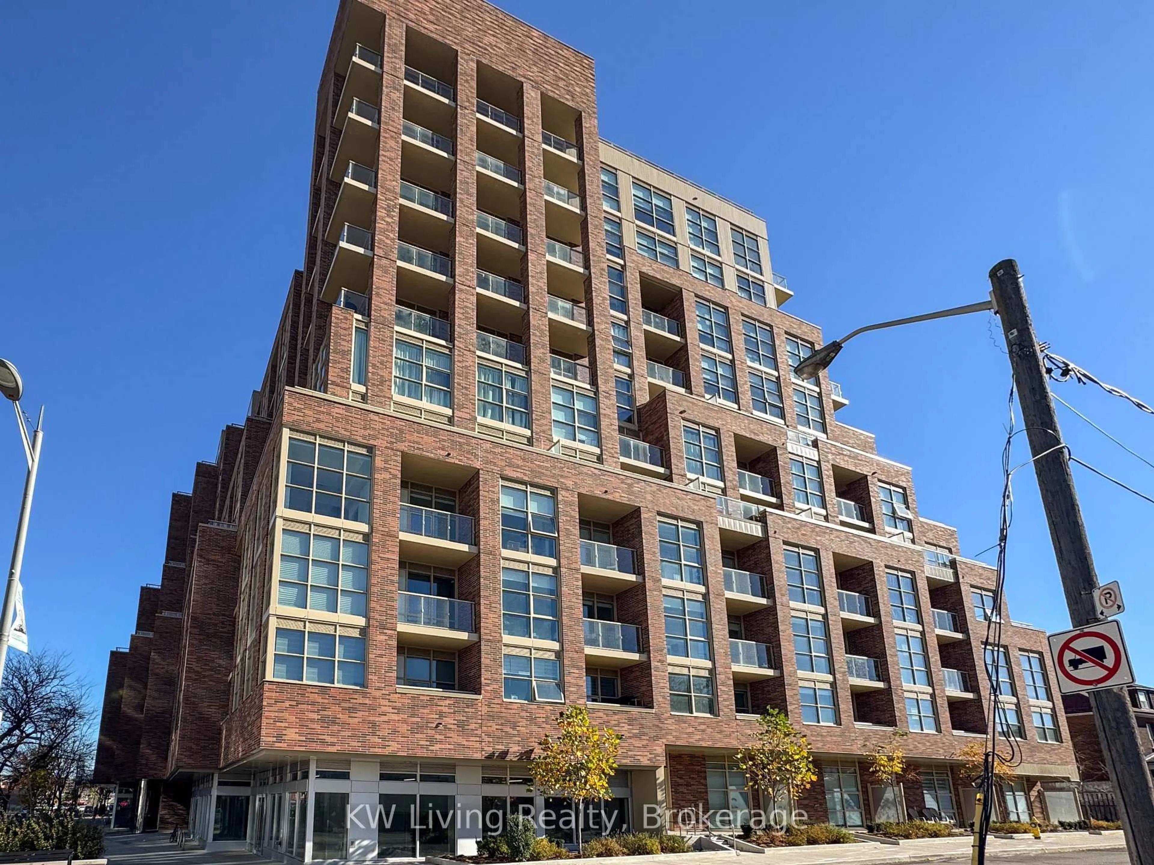 Home with brick exterior material, building for 121 Ford St #109, Toronto Ontario M6N 3A2