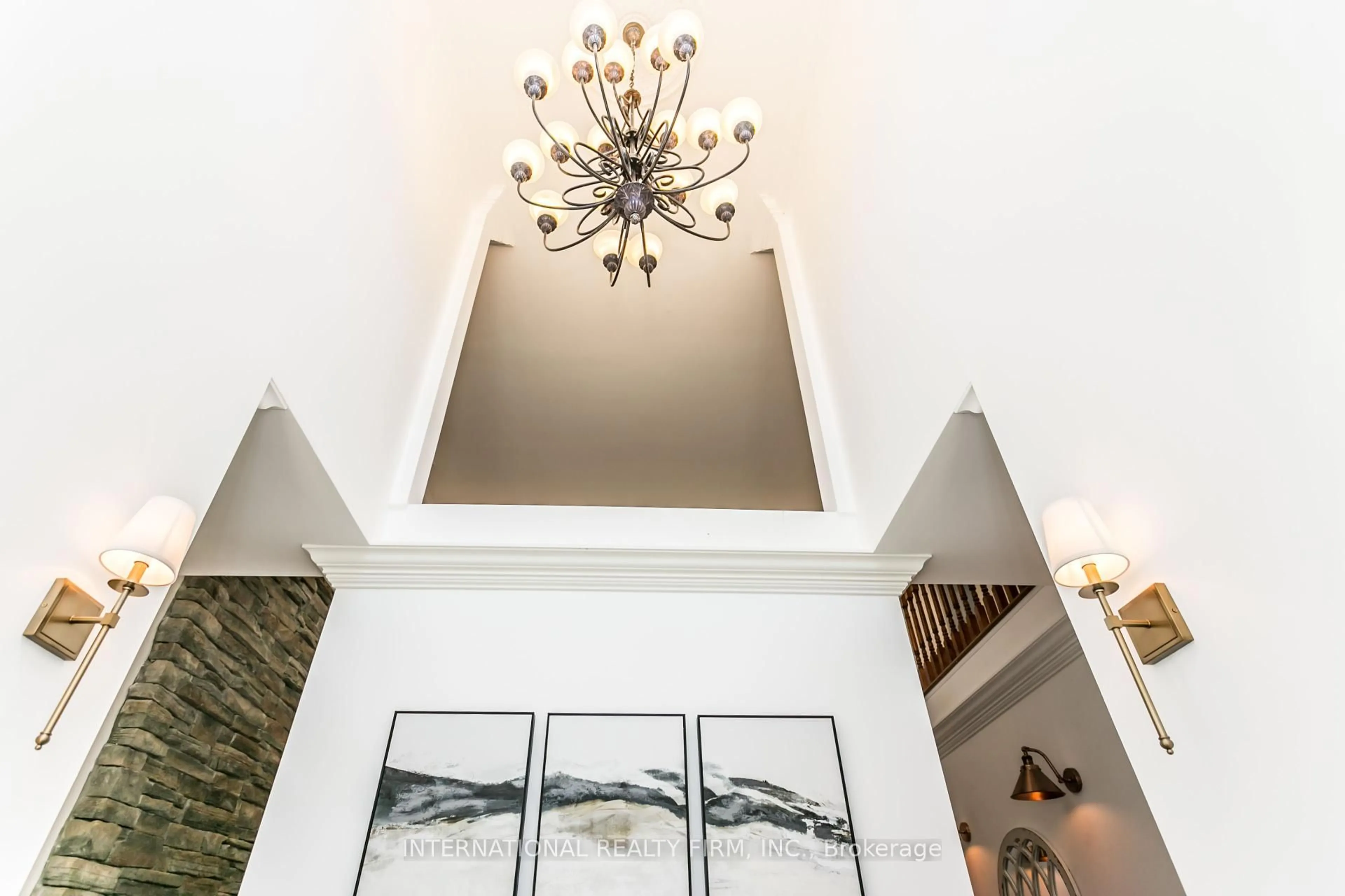 Indoor foyer for 1231 Martins Blvd, Brampton Ontario L6Y 0A1