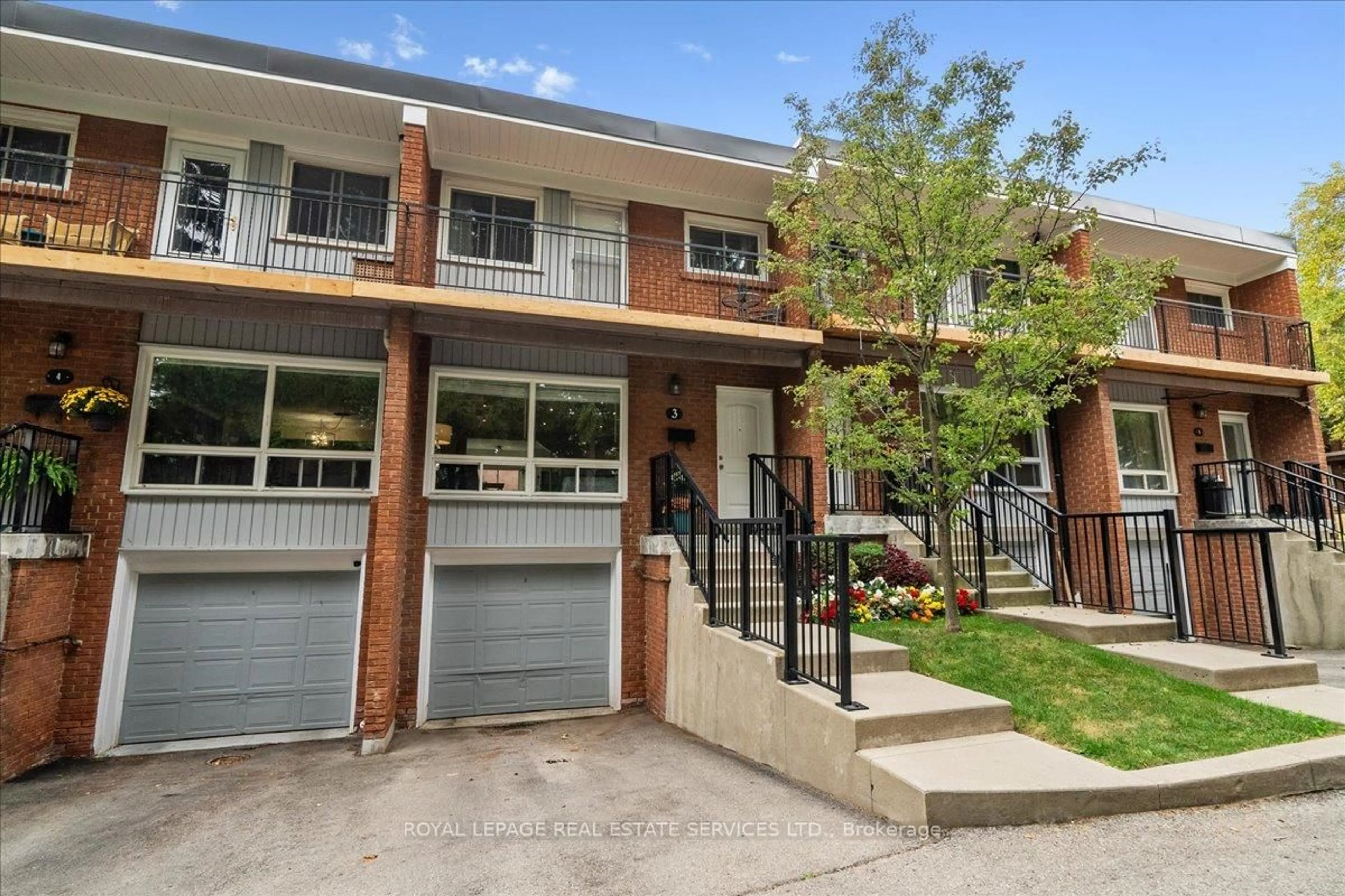 Home with brick exterior material, street for 3011 Centennial Dr #3, Burlington Ontario L7M 1B3