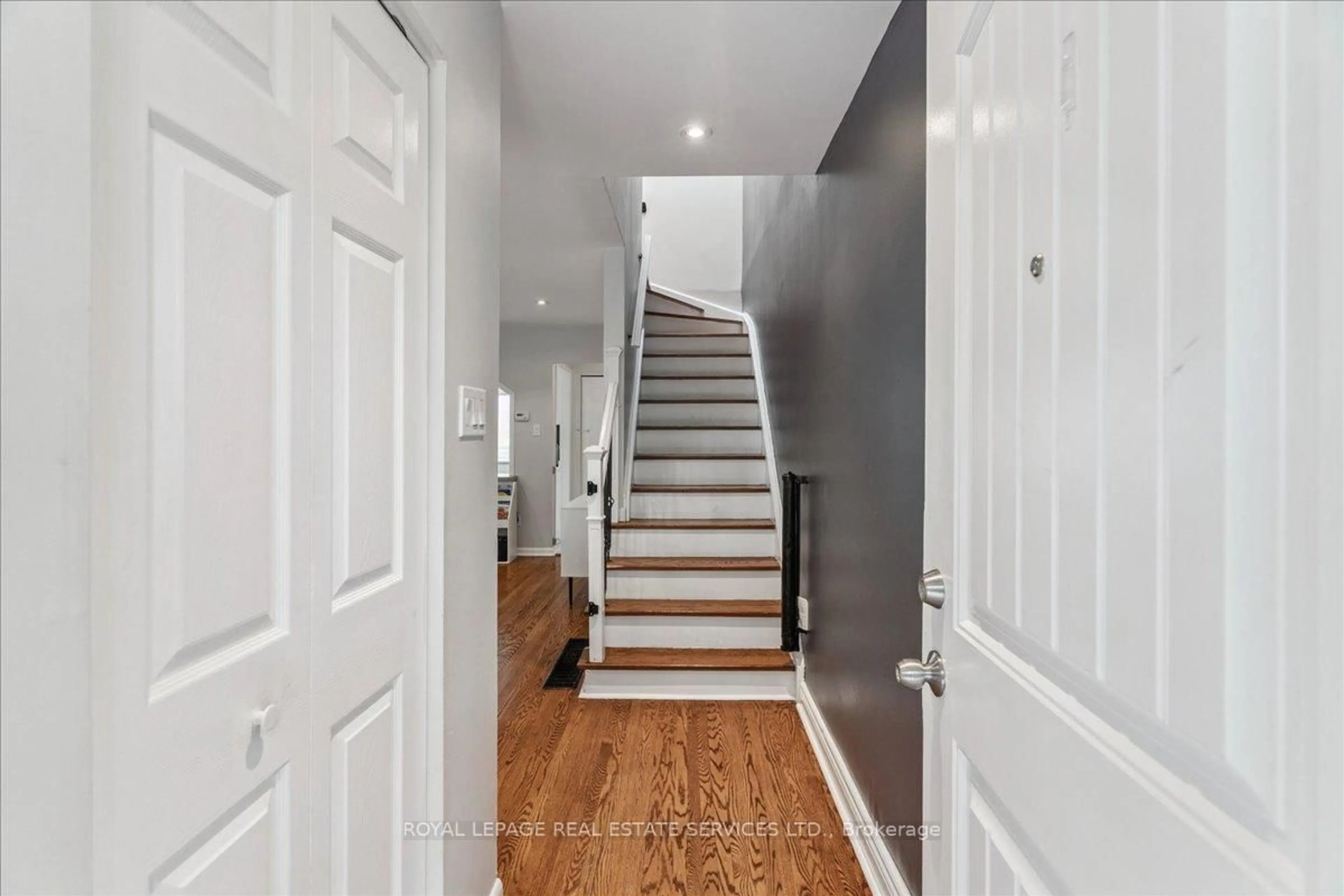 Unknown for 3011 Centennial Dr #3, Burlington Ontario L7M 1B3