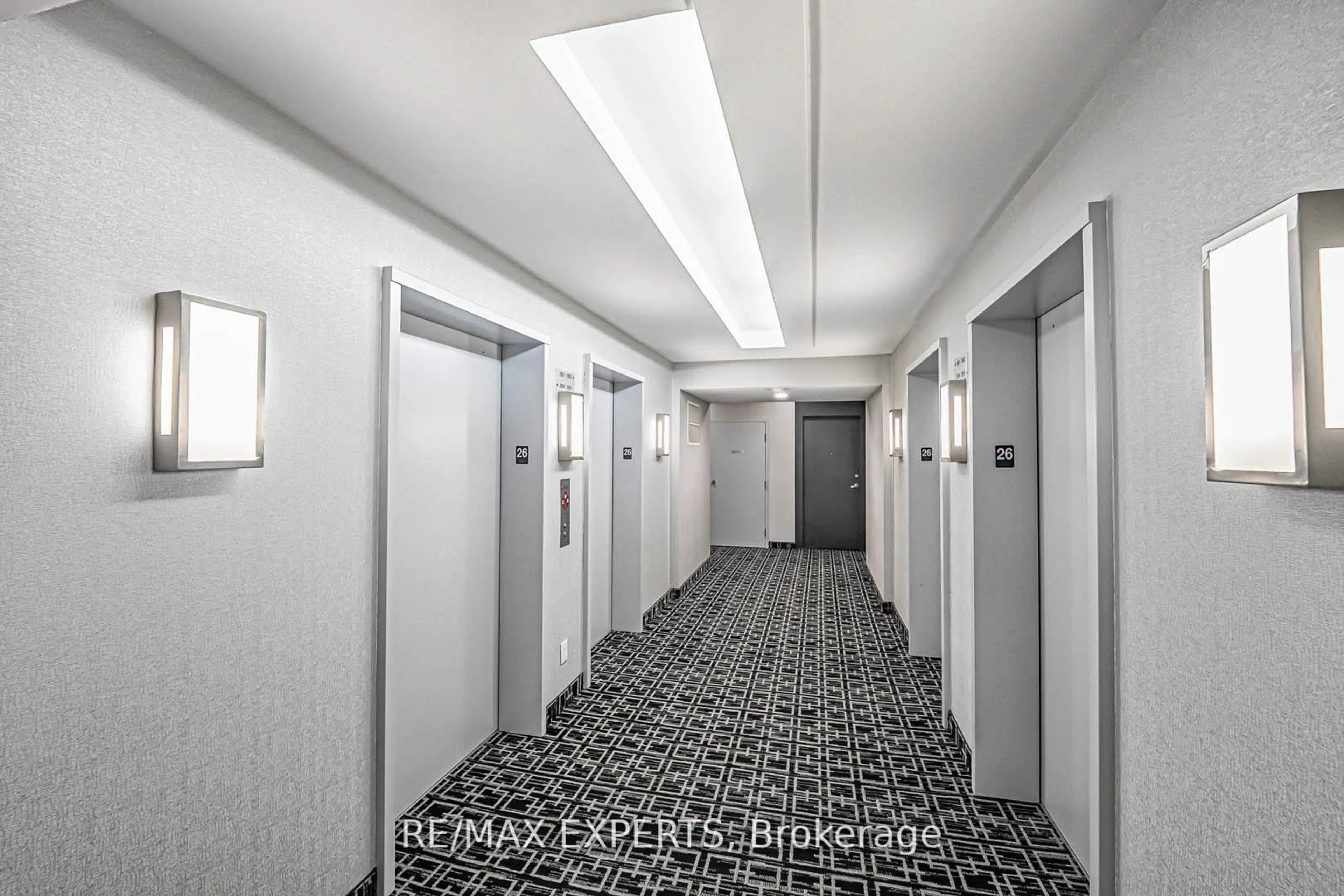Indoor foyer for 223 Webb Dr #2606, Mississauga Ontario L5B 0E8