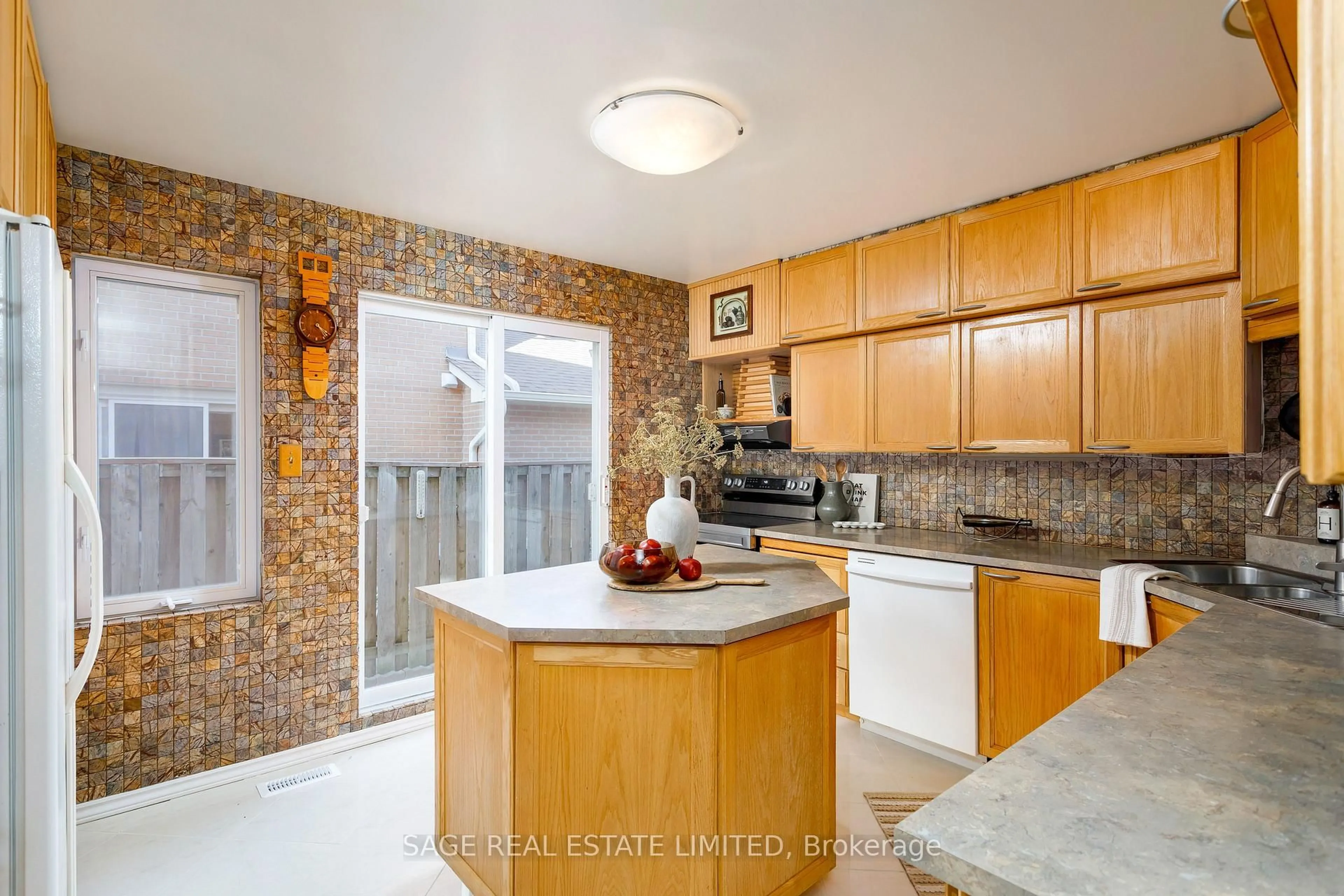 Contemporary kitchen, ceramic/tile floor for 4102 Taffey Cres, Mississauga Ontario L5L 2A7