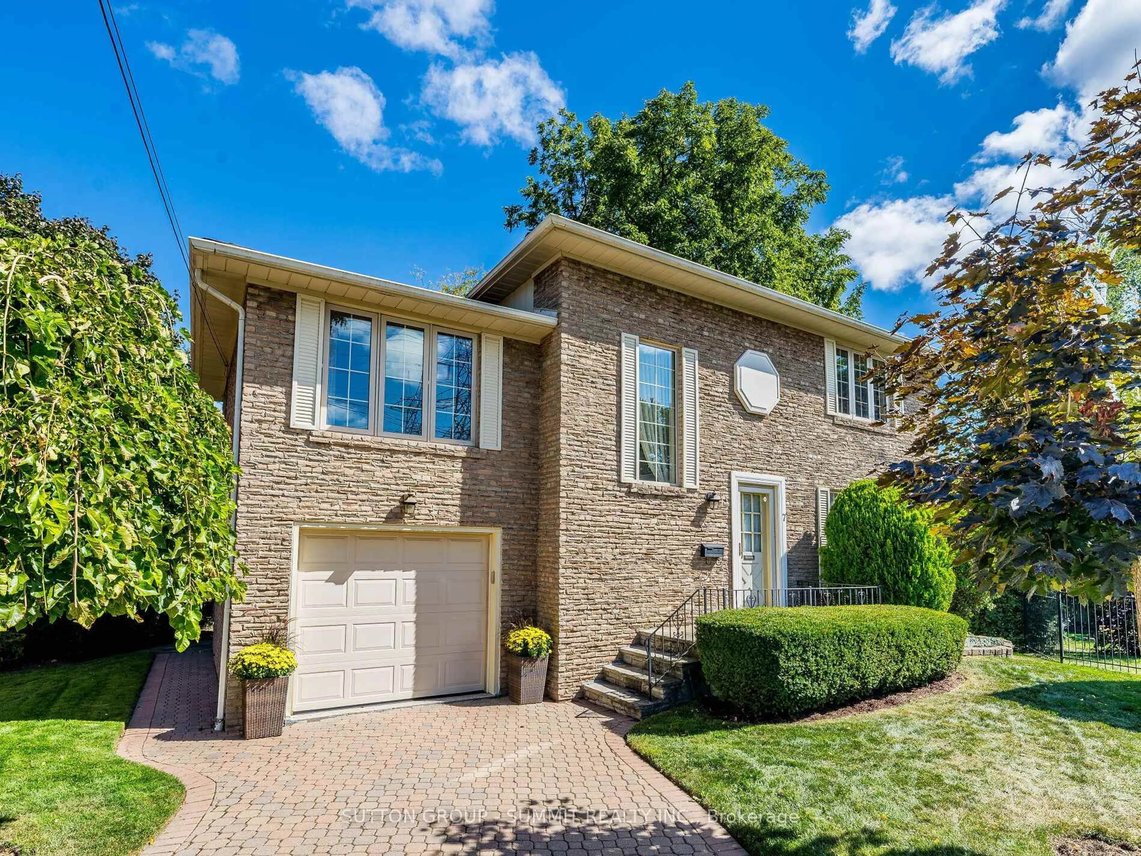 Home with brick exterior material, street for 7 Lochway Crt, Toronto Ontario M9B 4G6