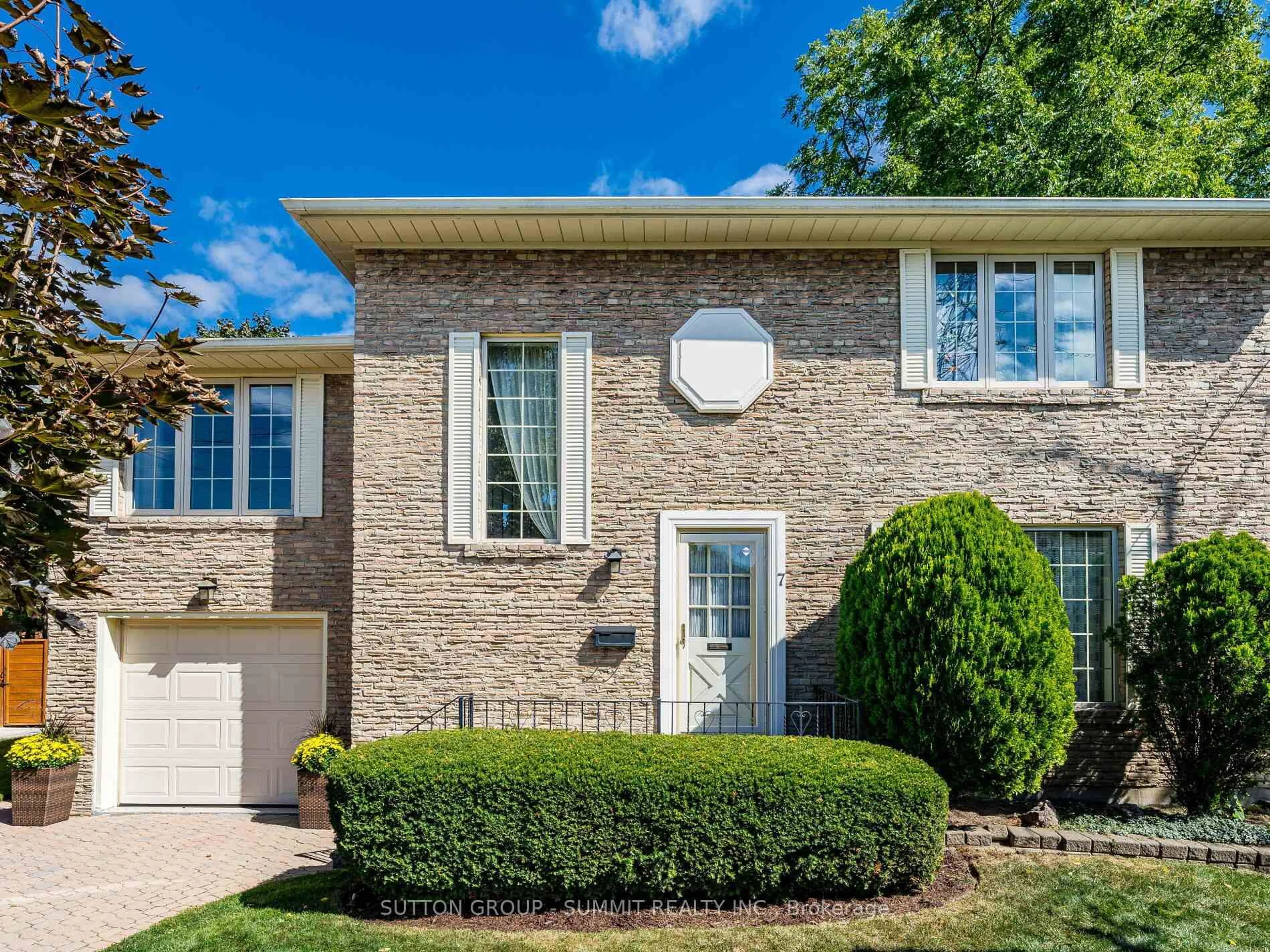 Home with brick exterior material, street for 7 Lochway Crt, Toronto Ontario M9B 4G6