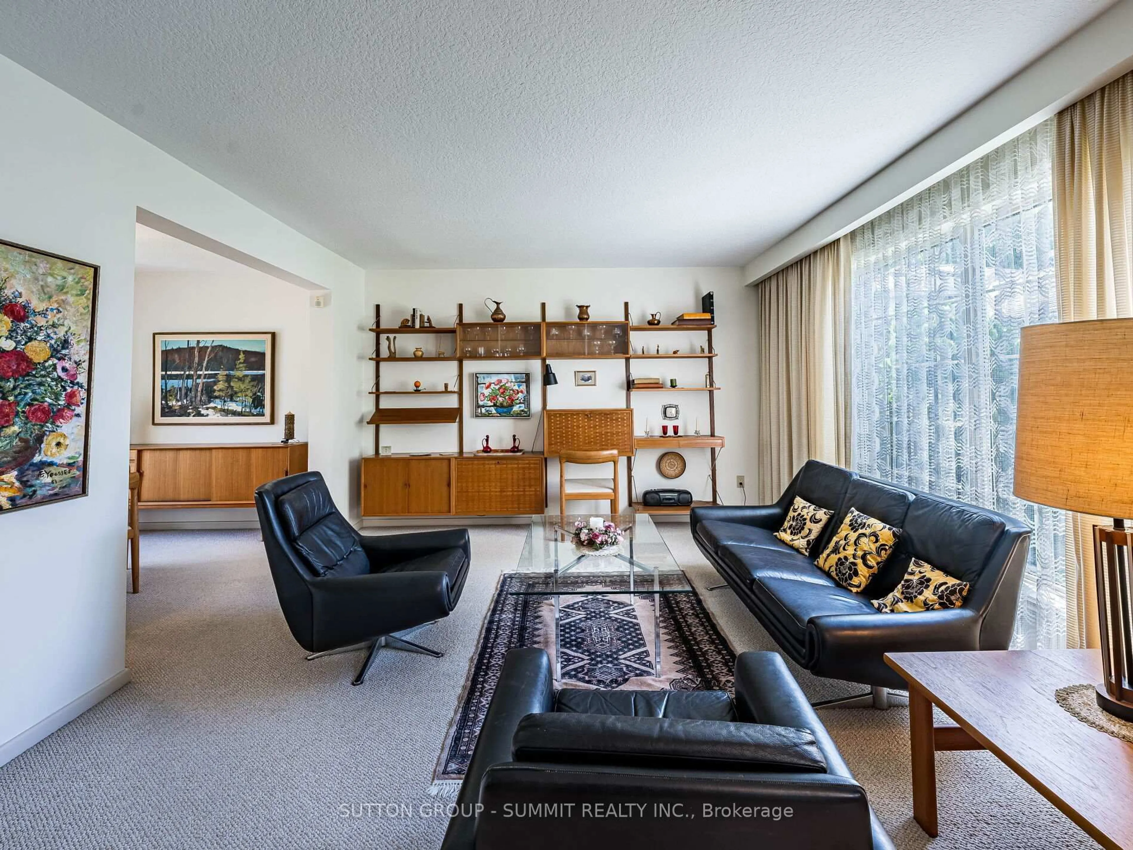 Living room with furniture, unknown for 7 Lochway Crt, Toronto Ontario M9B 4G6