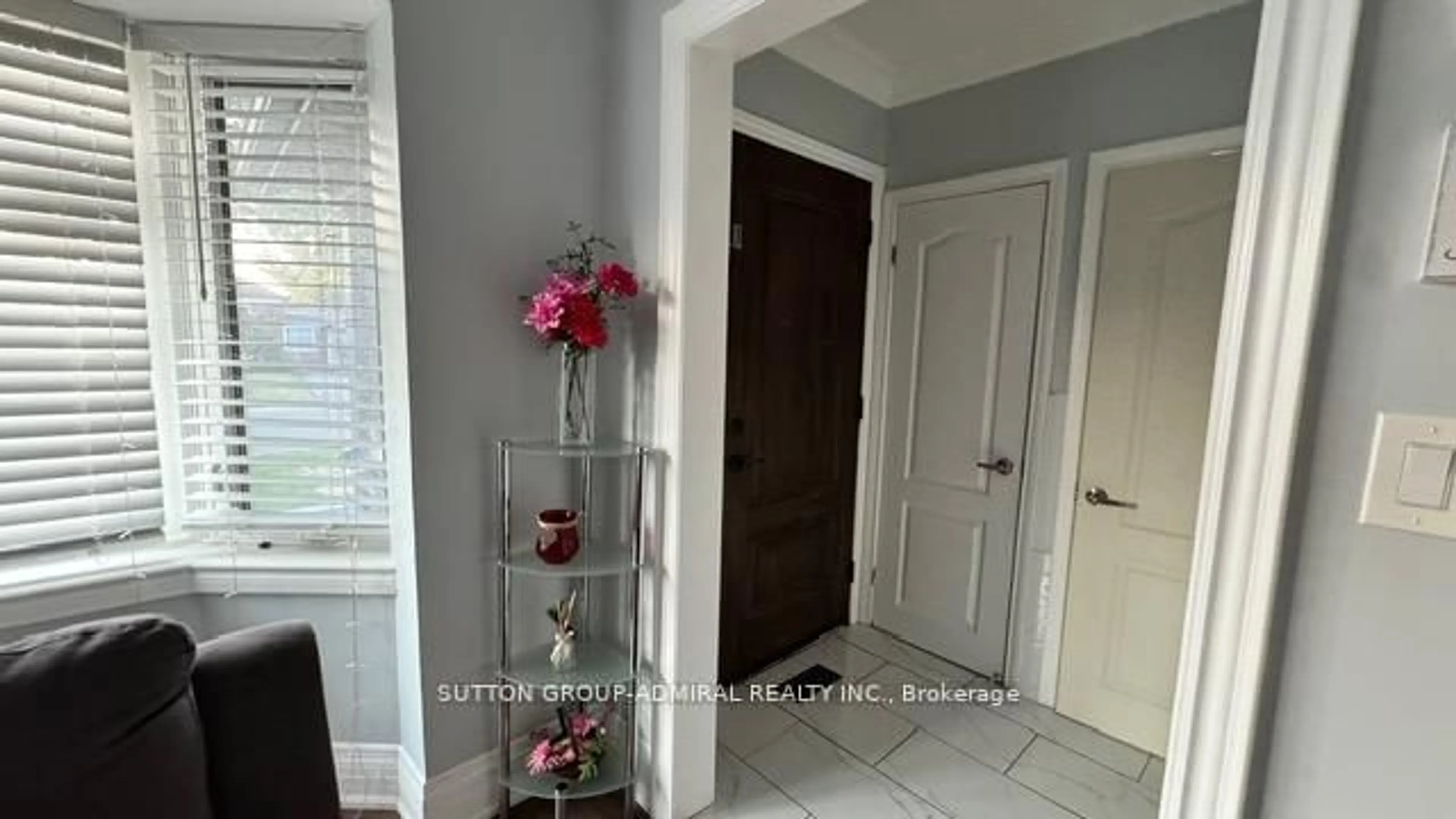 Indoor entryway for 29 Mayall Ave, Toronto Ontario M3L 1E7