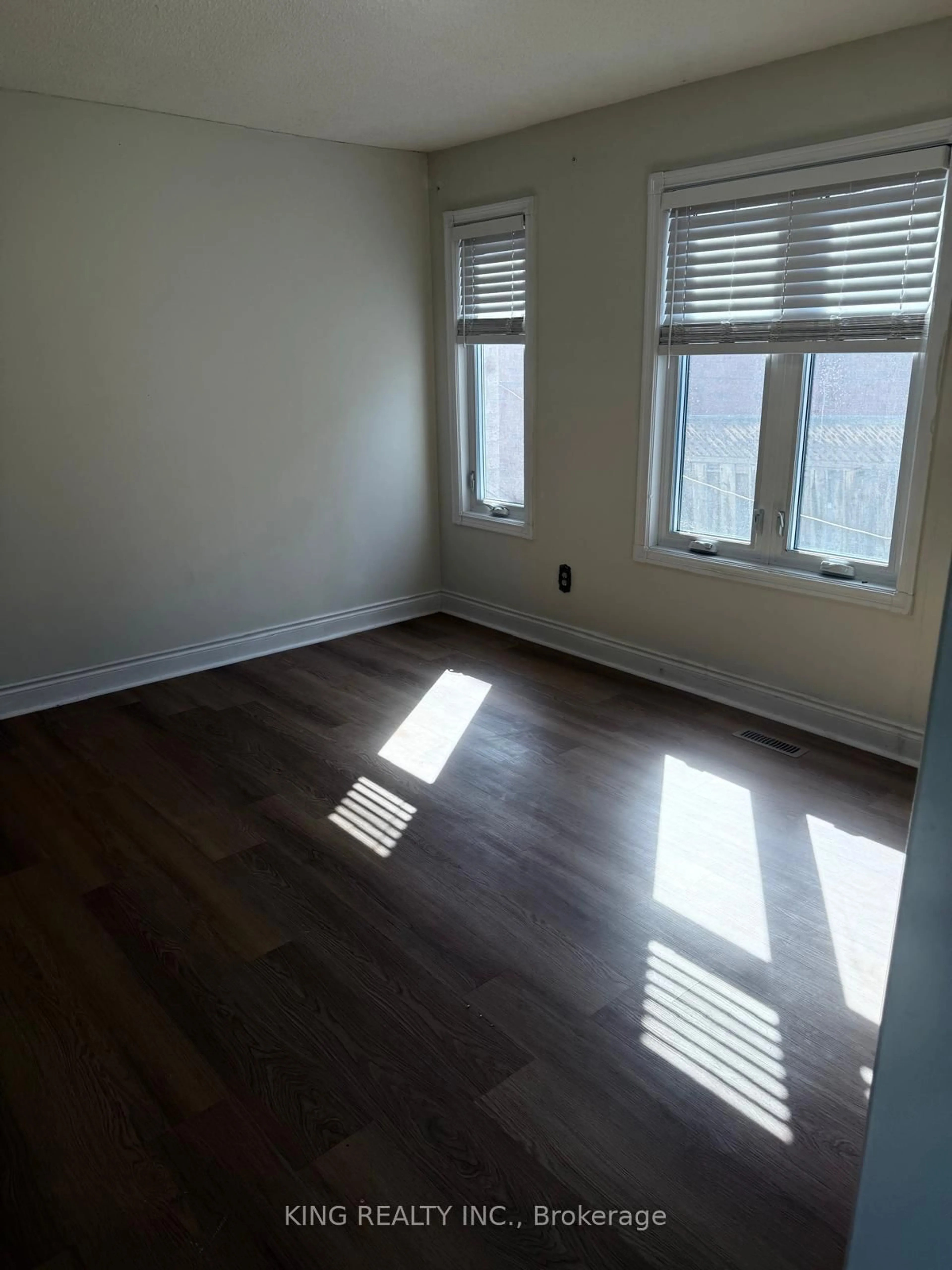 A pic of a room for 43 Cranberry Cres, Brampton Ontario L6Y 4P7