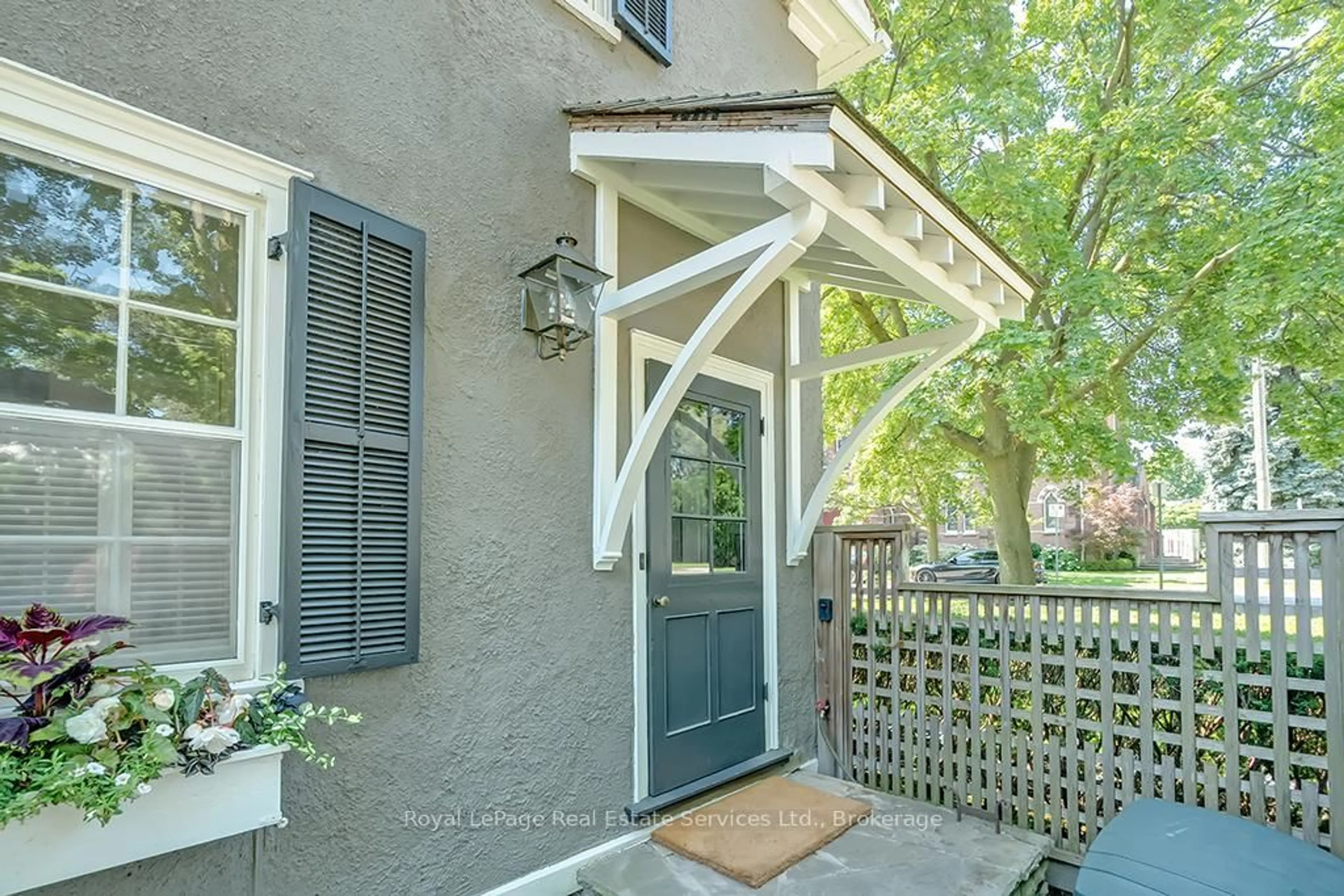 Patio, street for 53 Thomas St, Oakville Ontario L6J 3A2