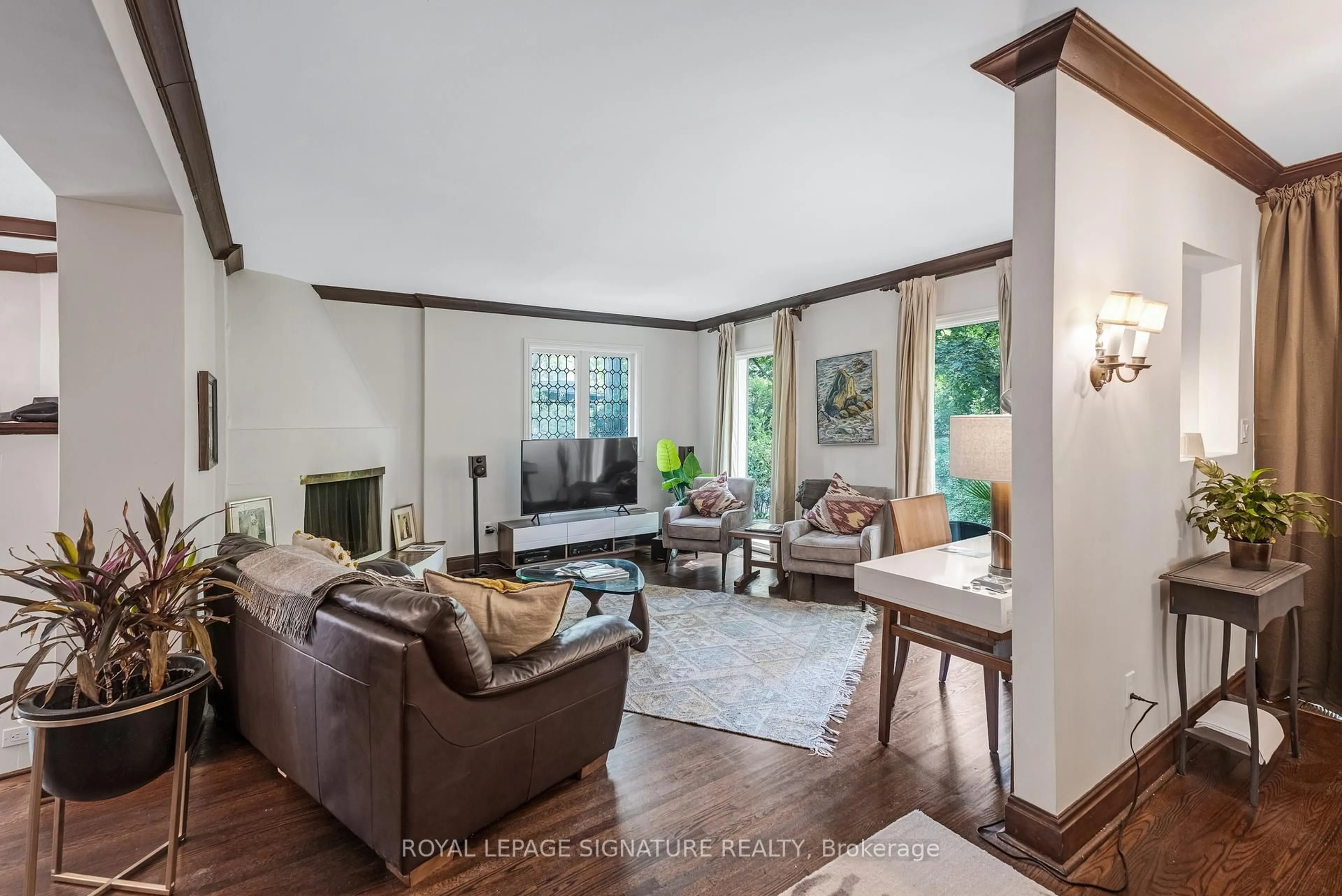 Living room with furniture, unknown for 363 Ellis Park Rd, Toronto Ontario M6S 2V7