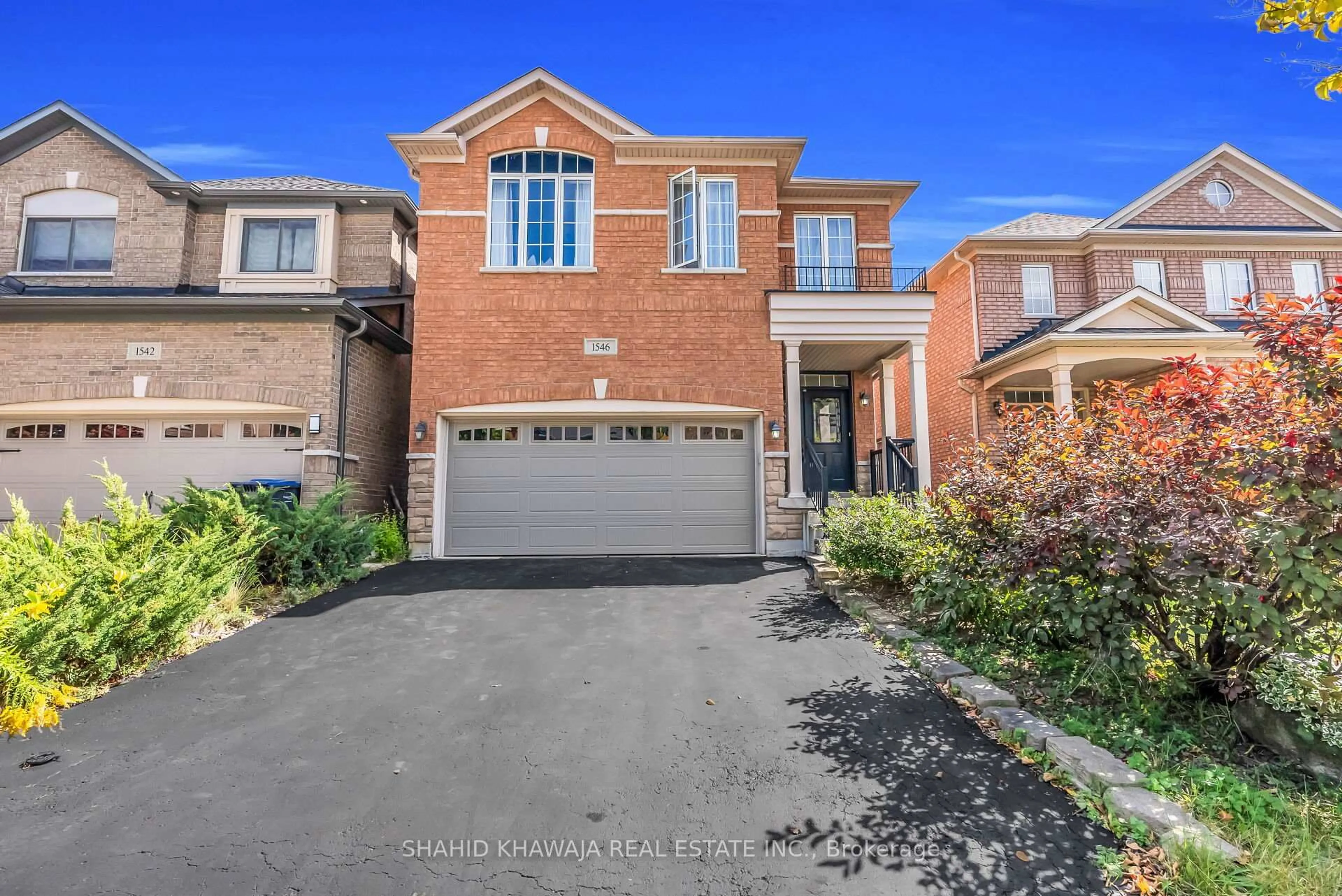 Home with brick exterior material, street for 1546 Portsmouth Pl, Mississauga Ontario L5M 7W1