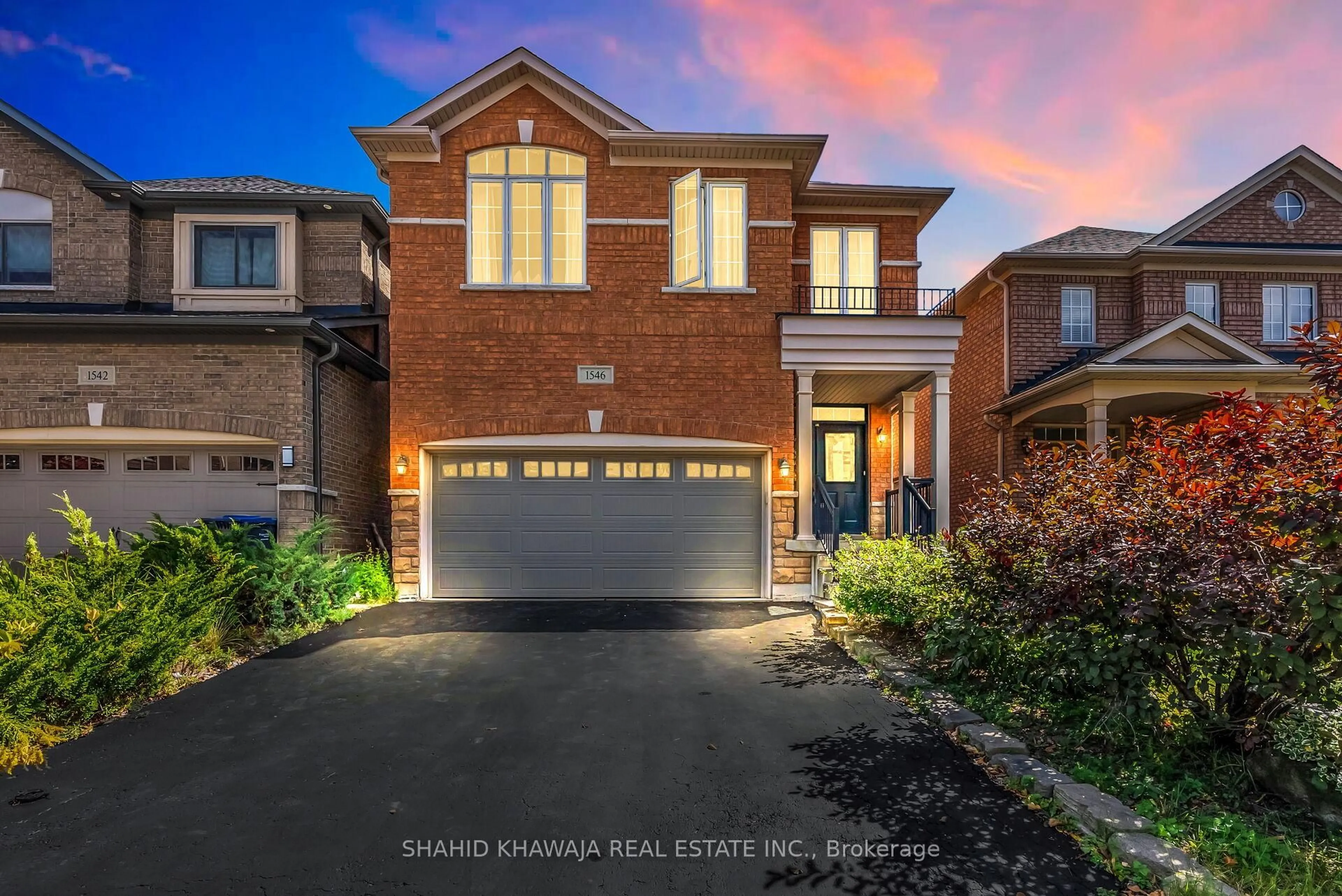 Home with brick exterior material, street for 1546 Portsmouth Pl, Mississauga Ontario L5M 7W1
