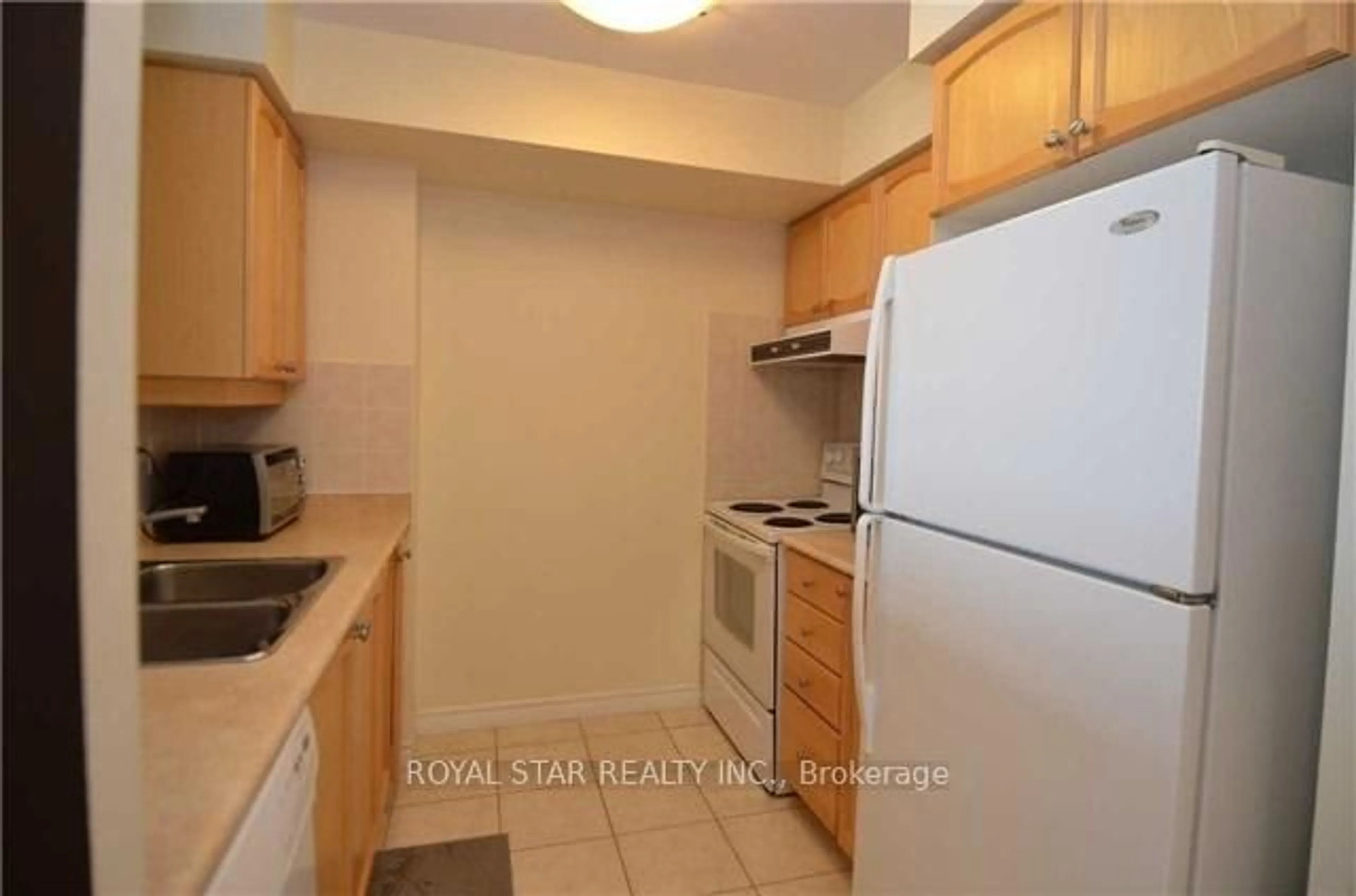 Standard kitchen, unknown for 700 Humberwood Blvd #2616, Toronto Ontario M9W 7J4