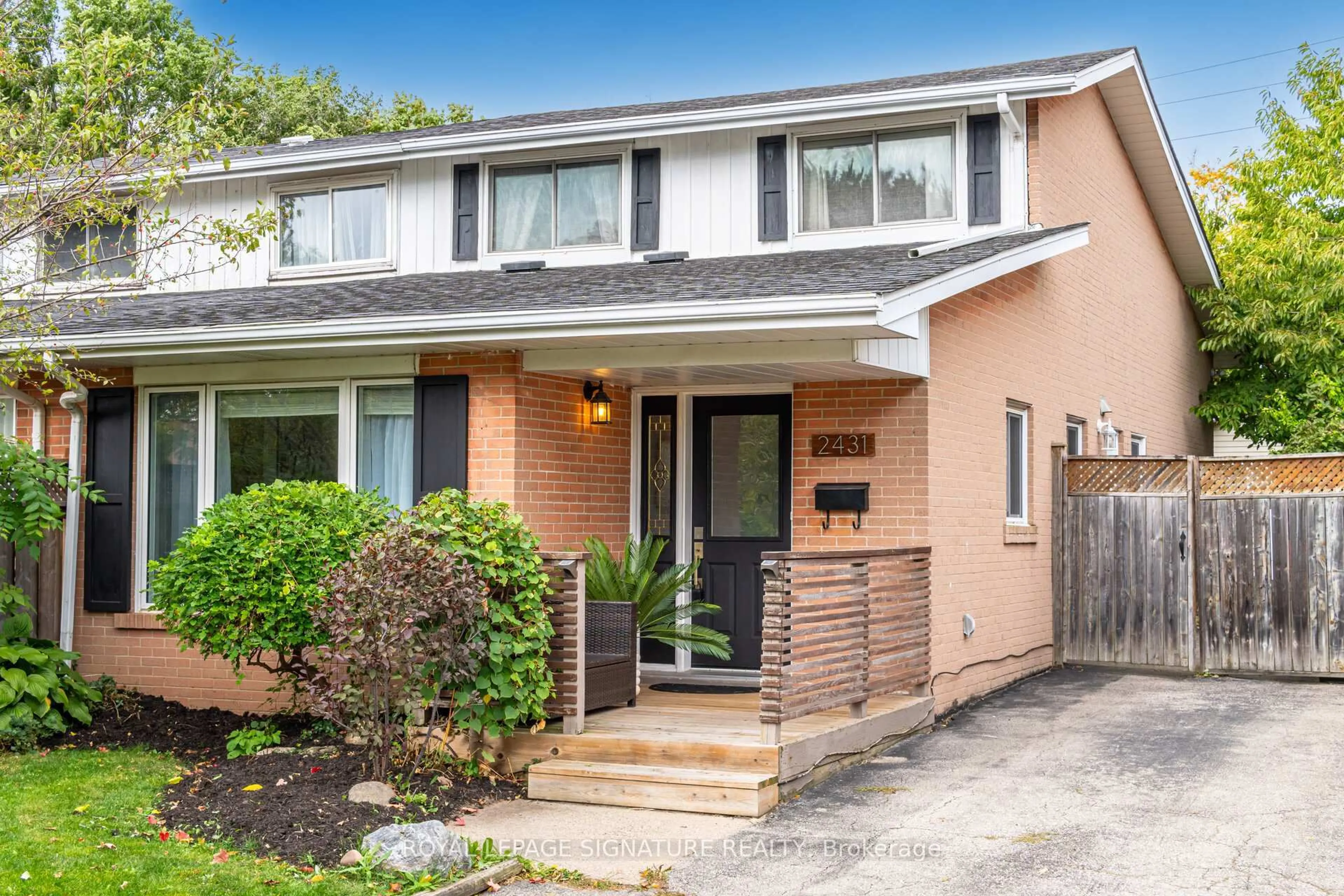 Home with brick exterior material, street for 2431 Padstow Cres, Mississauga Ontario L5J 2G2