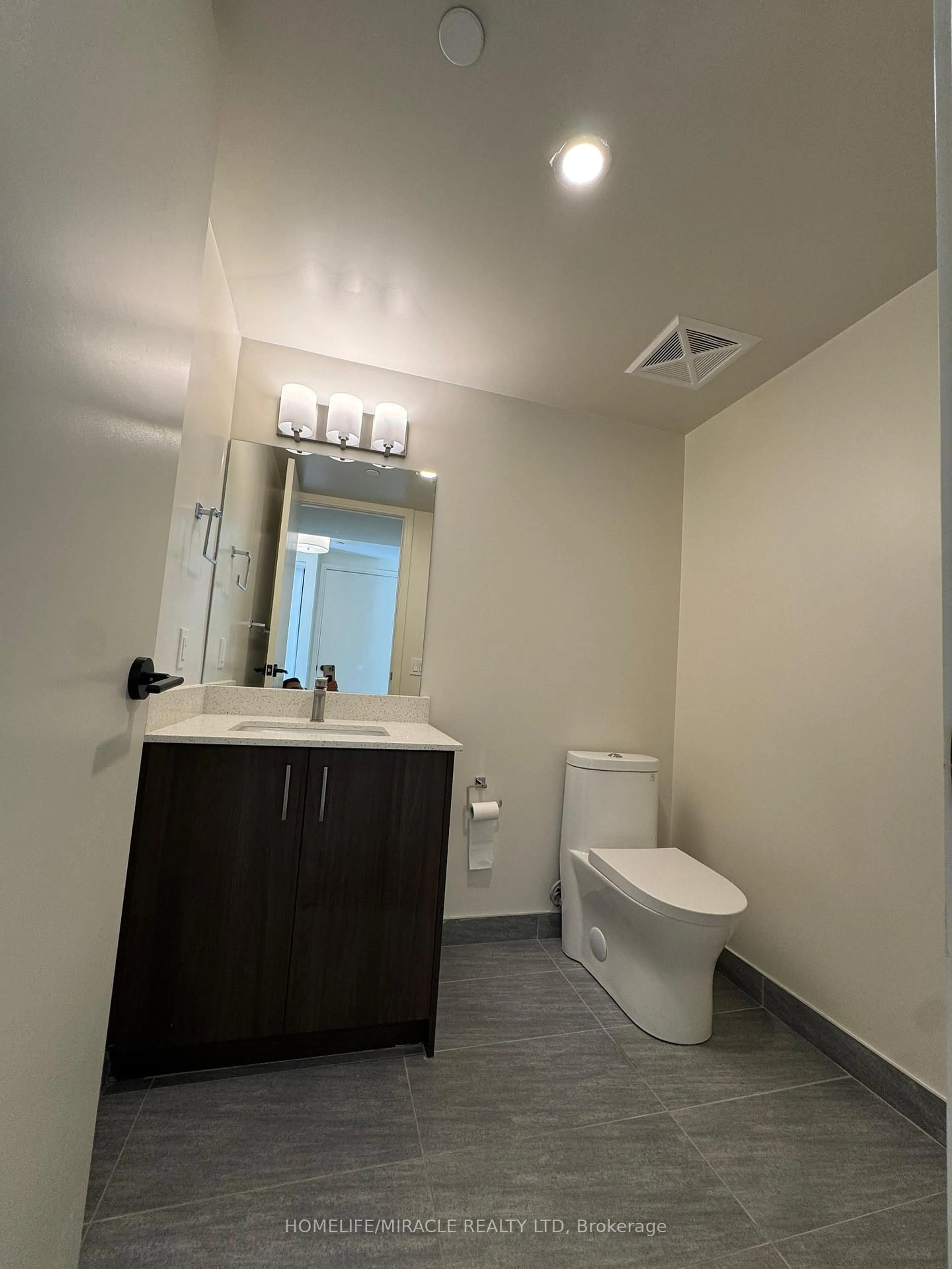 A pic of a room for 8010 Derry Rd #104, Milton Ontario L9T 3L3