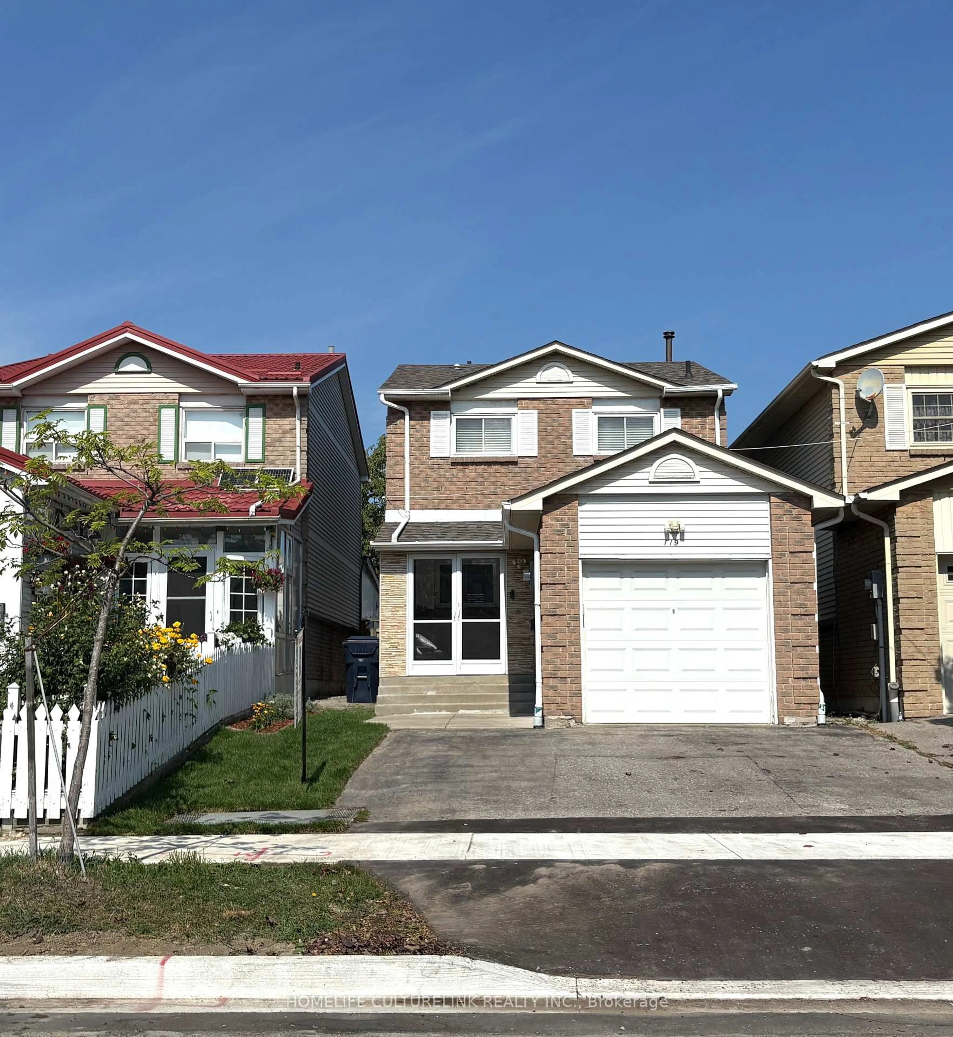 Home with vinyl exterior material, street for 119 Briarwood Ave, Toronto Ontario M9W 6C9