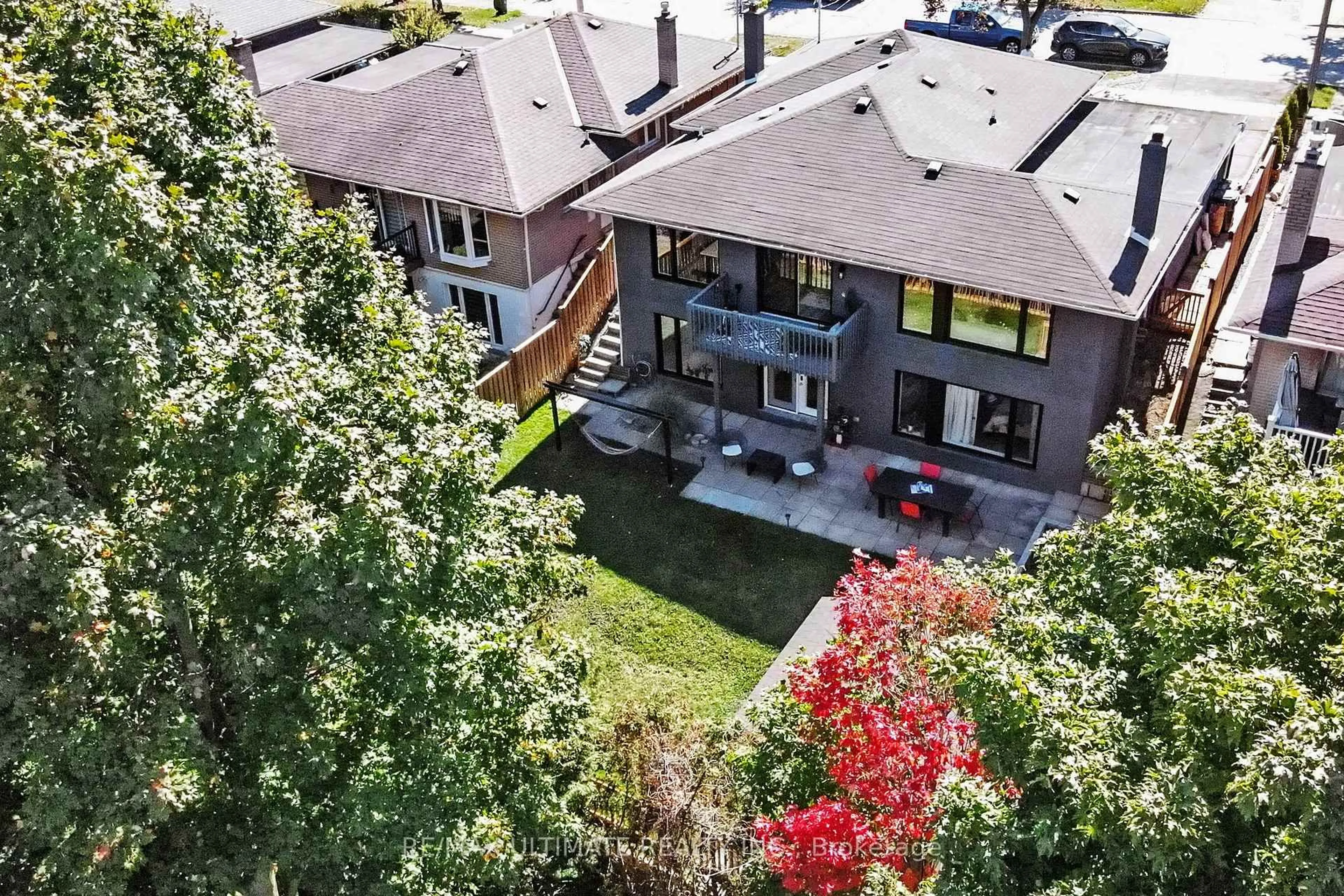 A pic from outside/outdoor area/front of a property/back of a property/a pic from drone, unknown for 68 Barkwin Dr, Toronto Ontario M9V 2W3