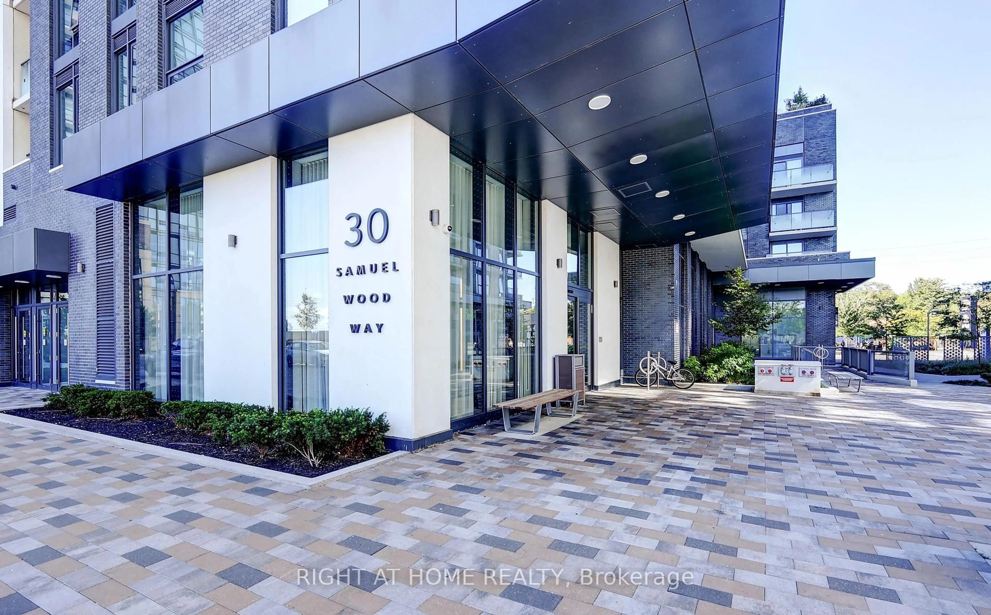 Indoor foyer for 30 Samuel Wood Way #1404, Toronto Ontario M9B 0C9