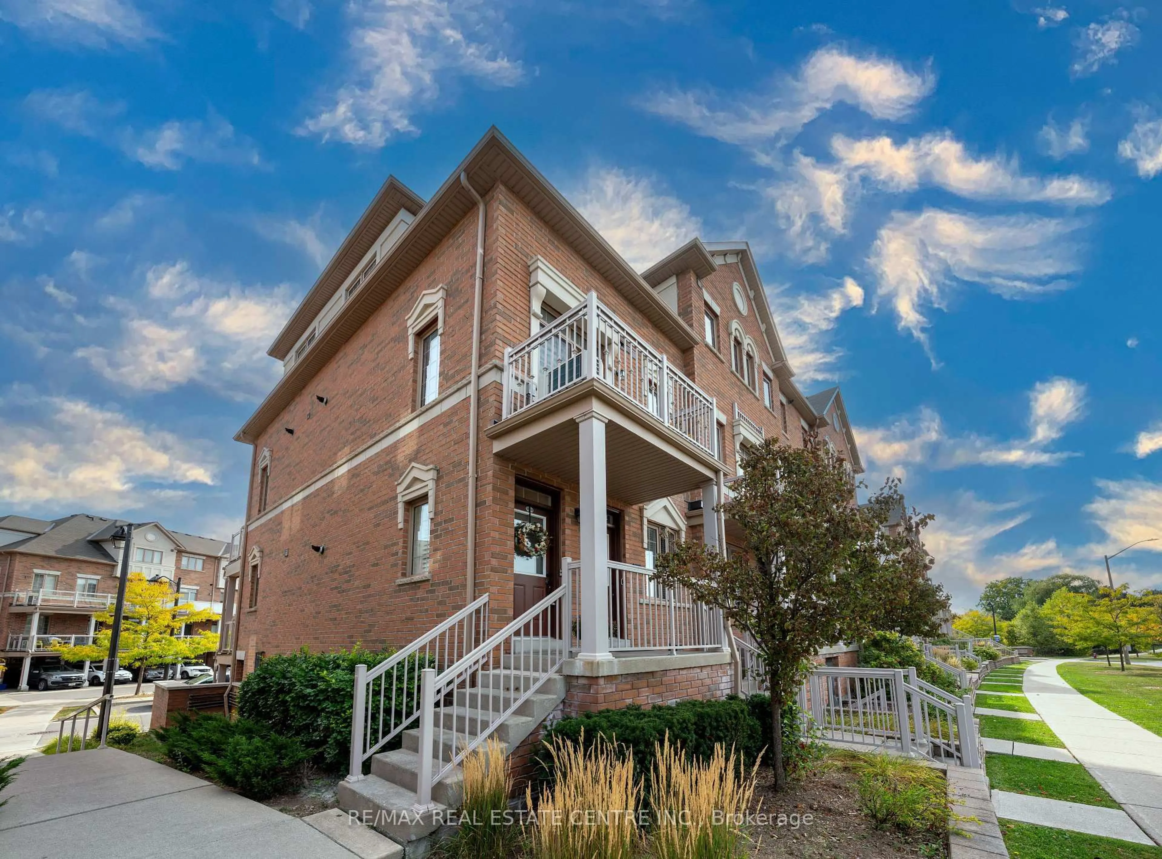 Home with brick exterior material, street for 180 Howden Blvd #18, Brampton Ontario L6S 0E6