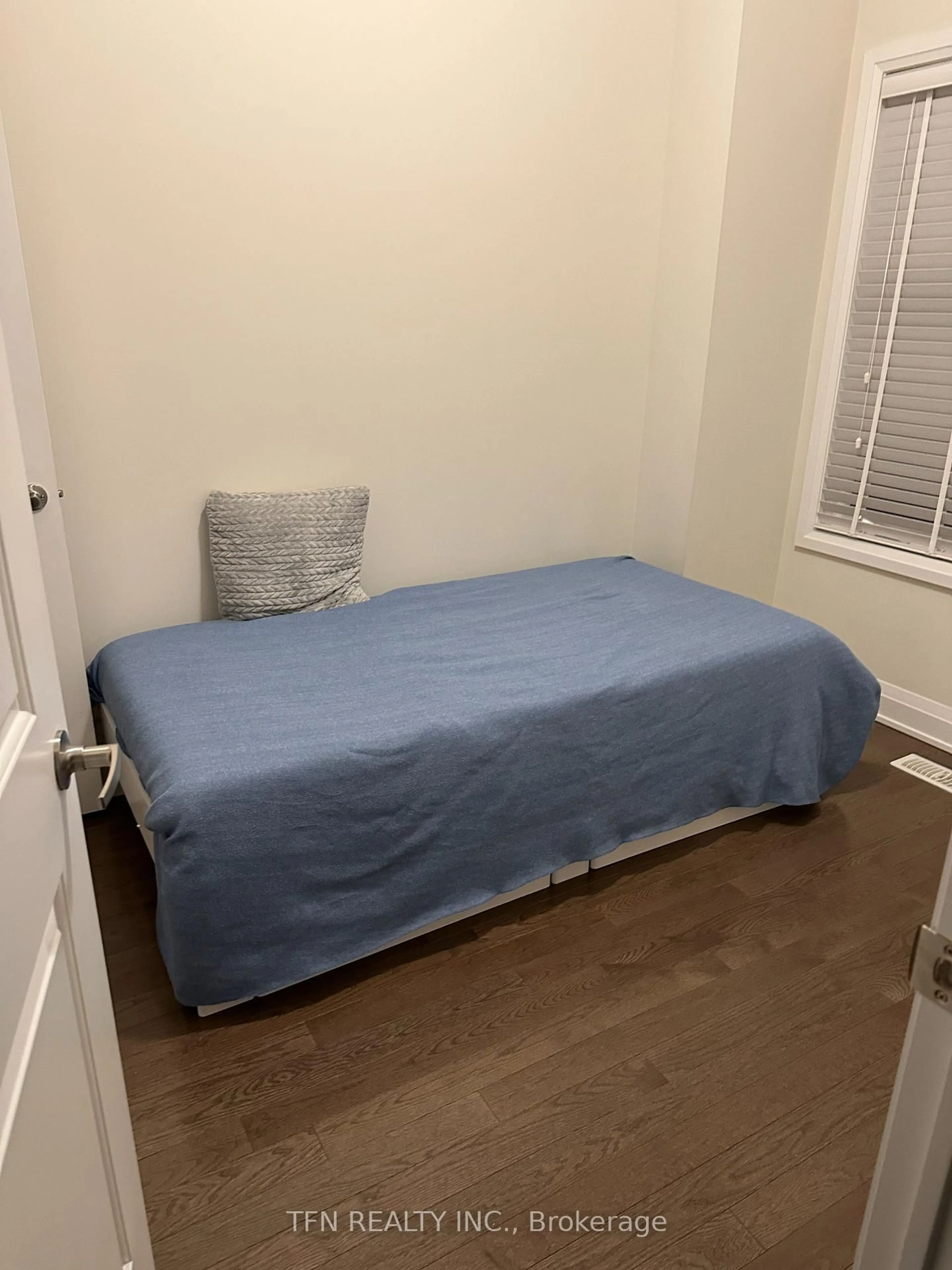 A pic of a room for 39 Oliana Way, Brampton Ontario L6Y 6G8