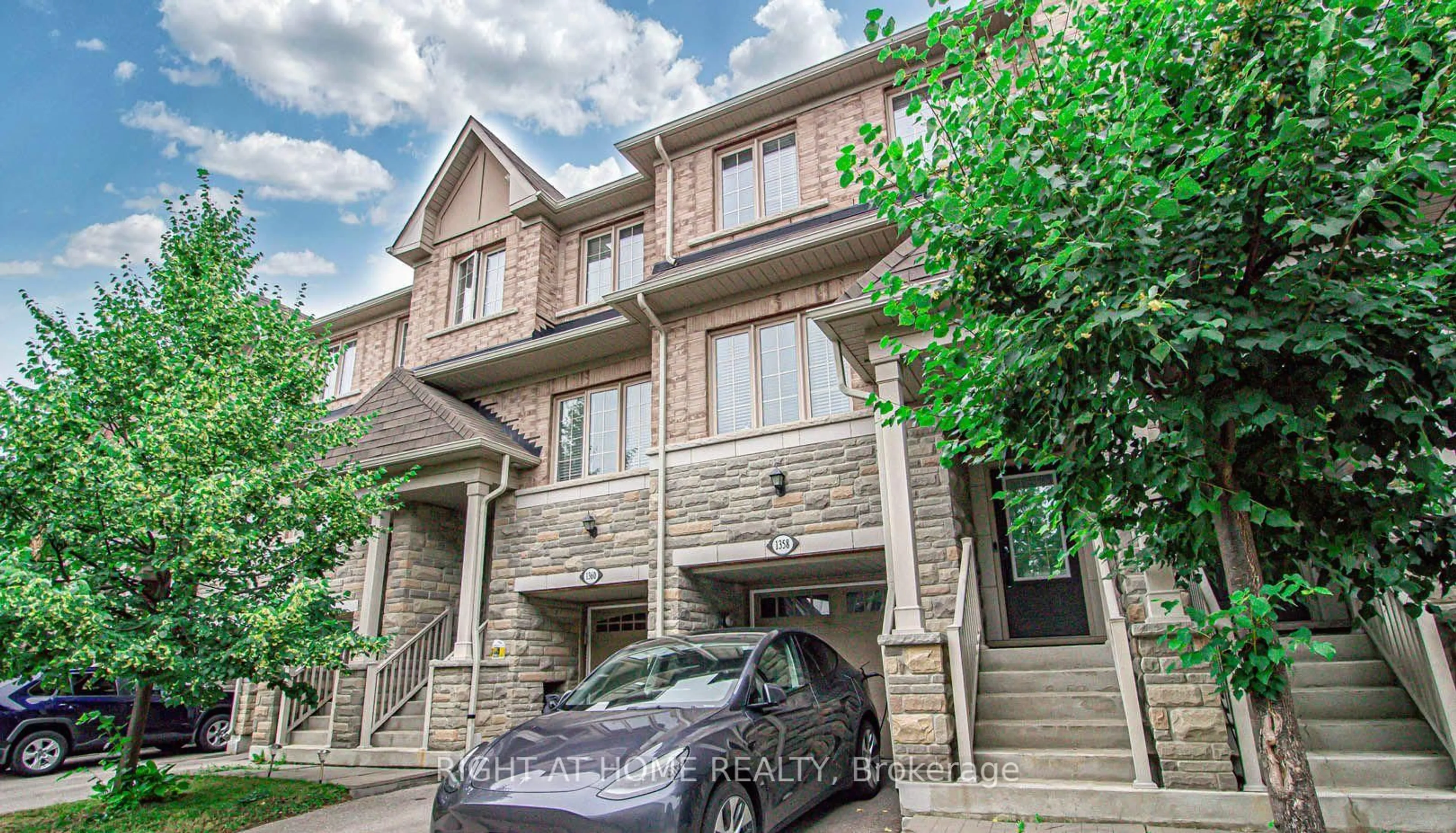 Unknown for 1358 Granrock Cres, Mississauga Ontario L5V 0E1