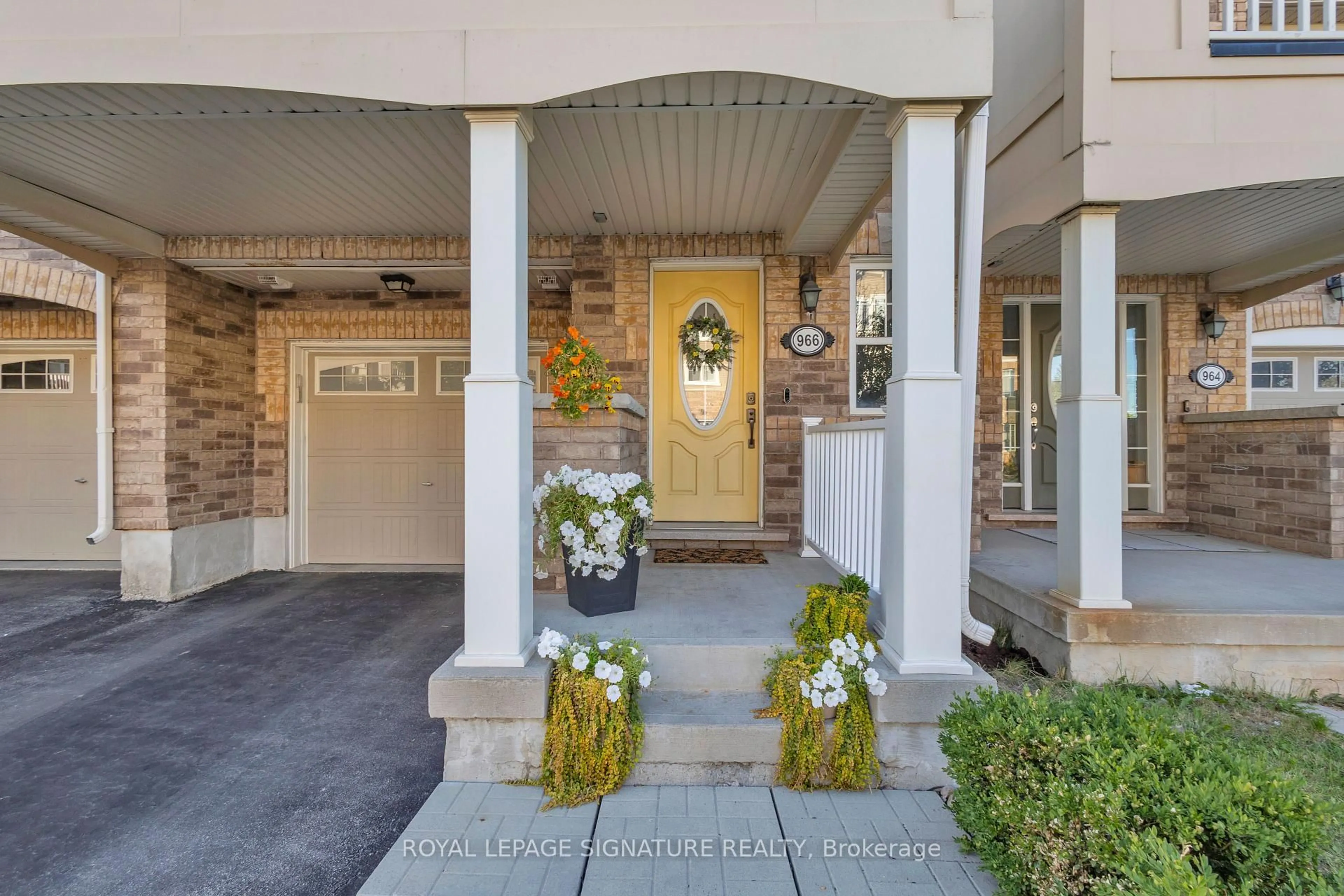 Unknown for 966 Nadalin Hts, Milton Ontario L9T 8R2