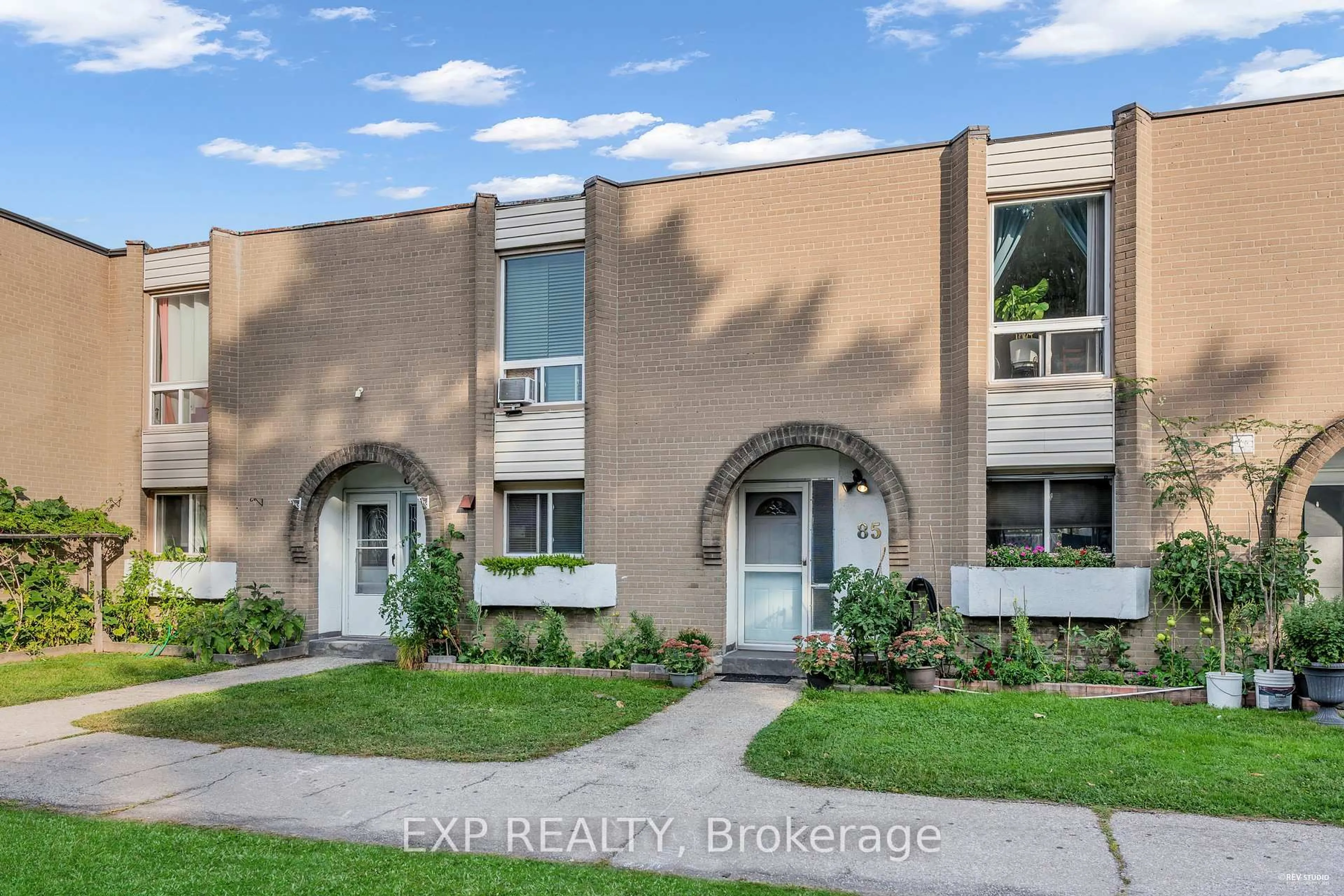 Unknown for 19 London Green Crt #85, Toronto Ontario M3N 1K3