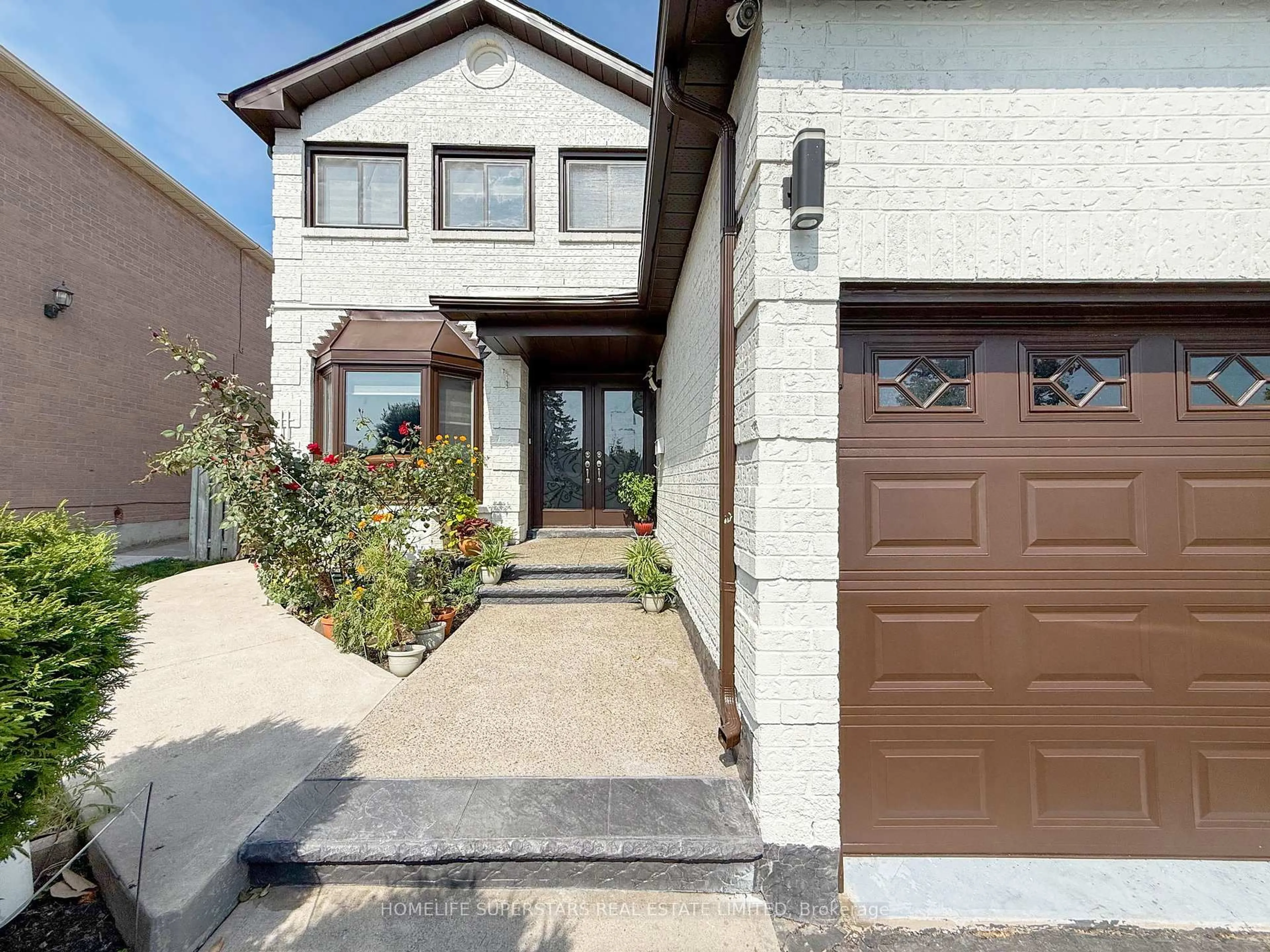 Home with brick exterior material, street for 26 Songsparrow Dr, Brampton Ontario L6Y 3Z8