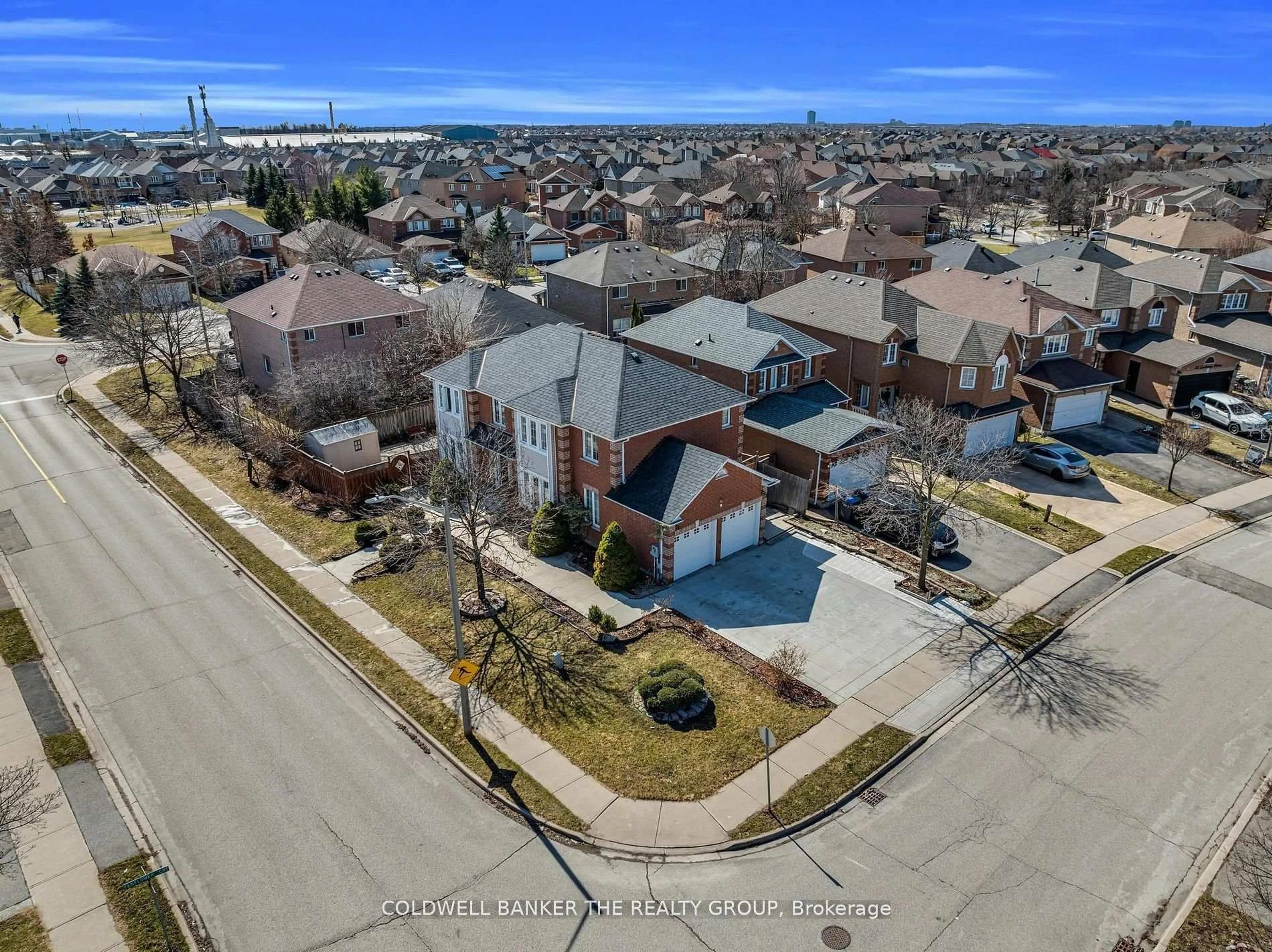A pic from outside/outdoor area/front of a property/back of a property/a pic from drone, street for 10 Colleyville St, Brampton Ontario L7A 1H3