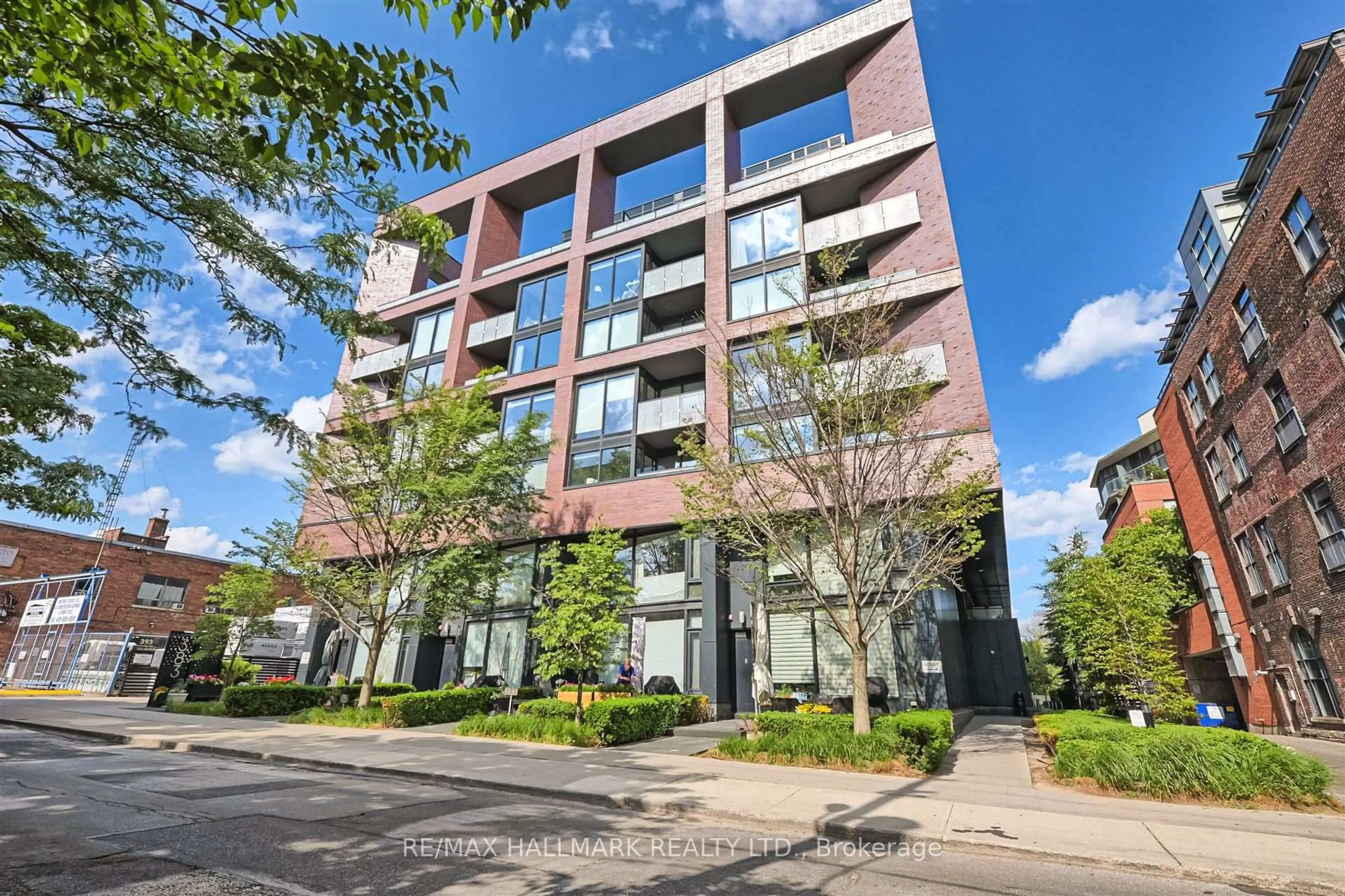 Unknown for 383 Sorauren Ave #209, Toronto Ontario M6R 0A4