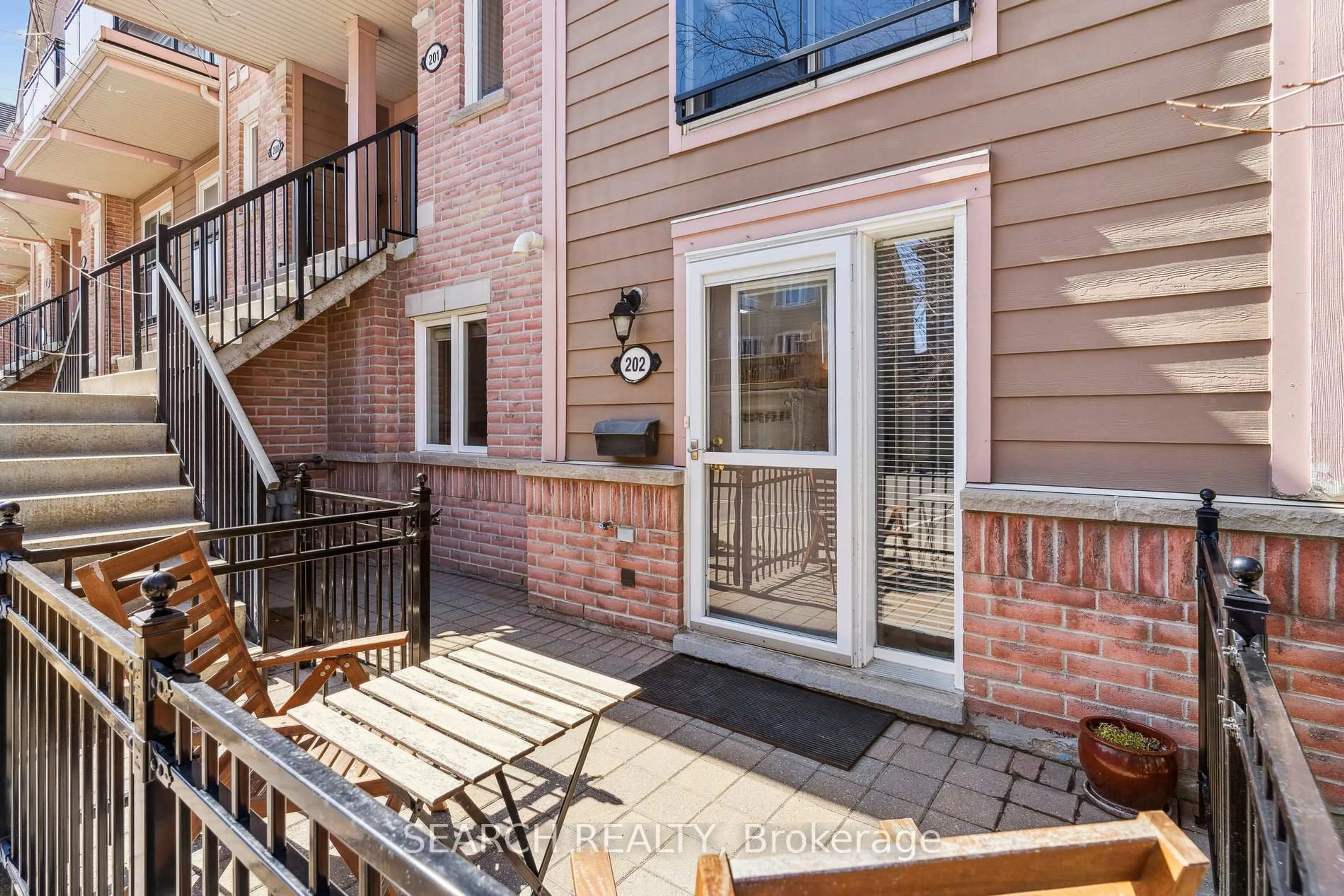 Unknown for 4975 Southampton Dr #202, Mississauga Ontario L5M 8E1