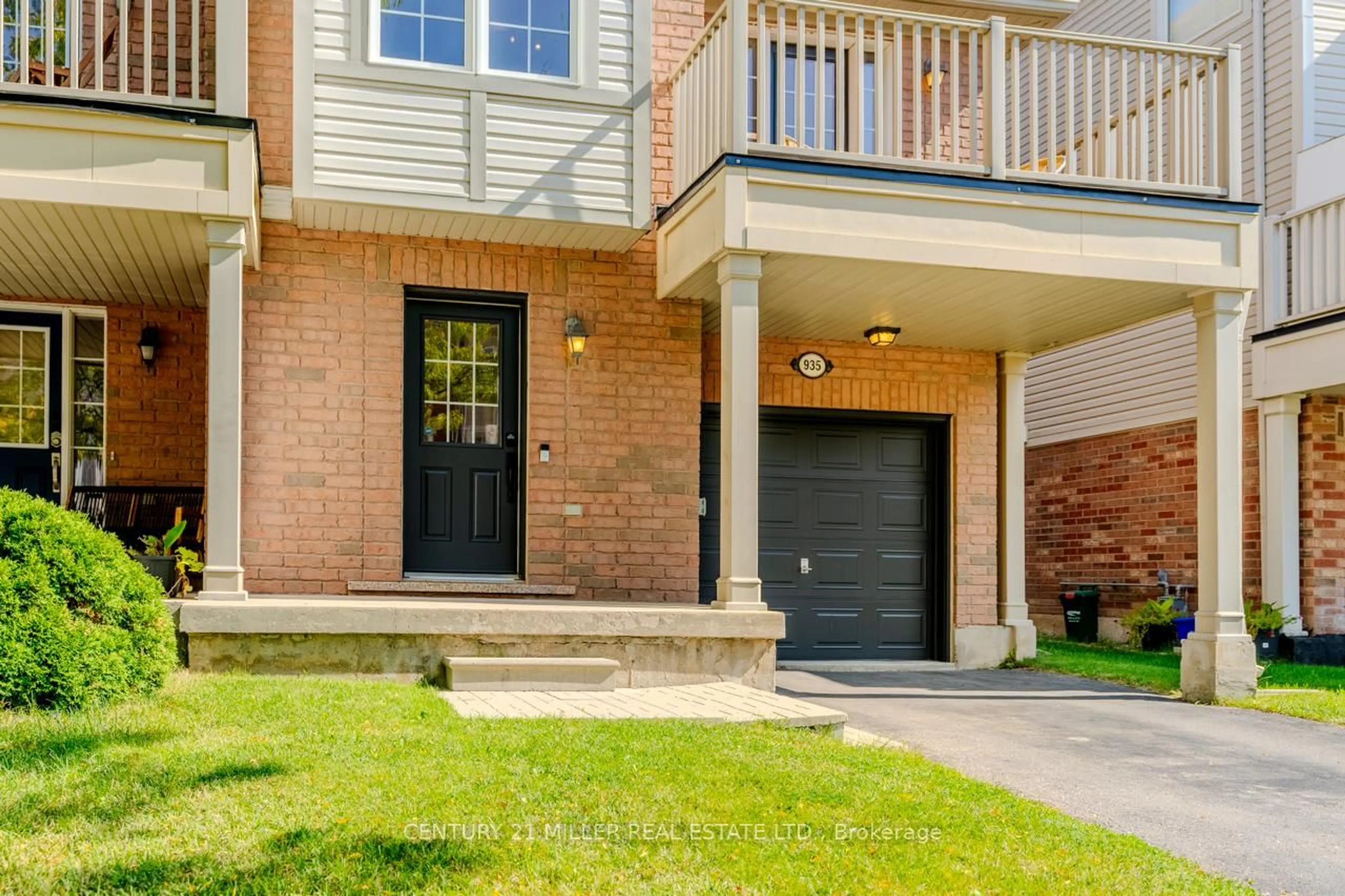Home with brick exterior material, street for 935 Deverell Pl, Milton Ontario L9T 0M3