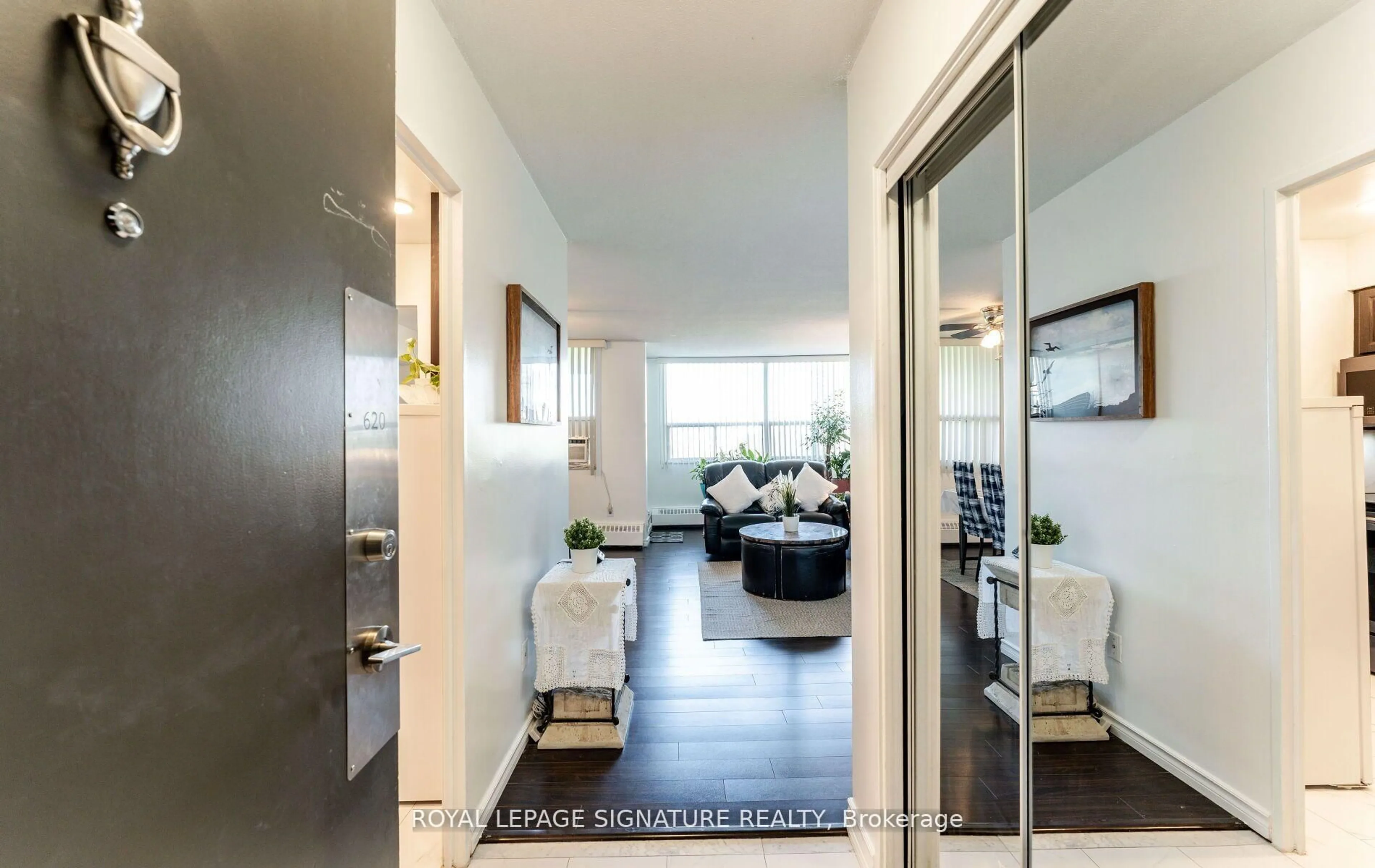 Indoor entryway for 551 The West Mall #620, Toronto Ontario M9C 1G7