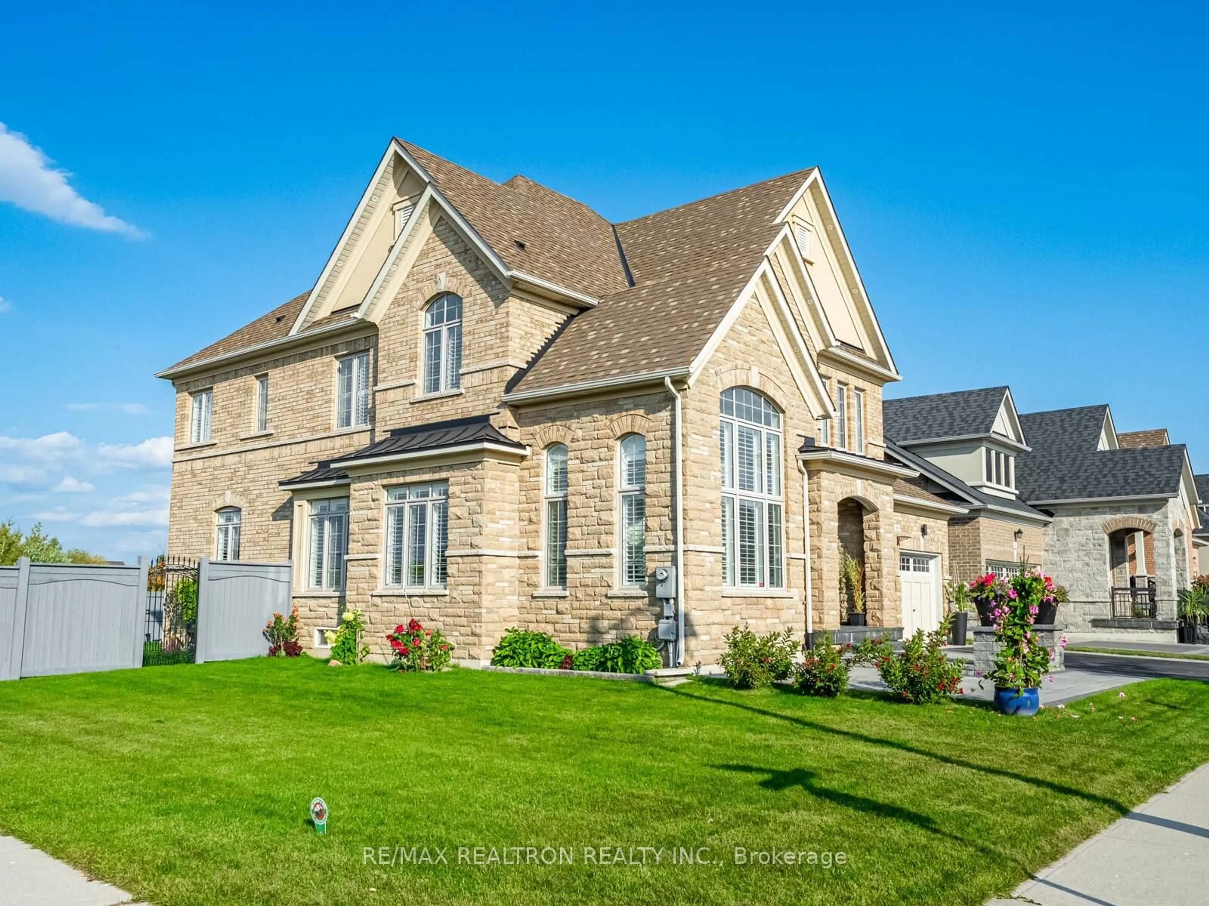 Home with brick exterior material, street for 88 Hidden Lake Tr, Halton Hills Ontario L0P 1K0