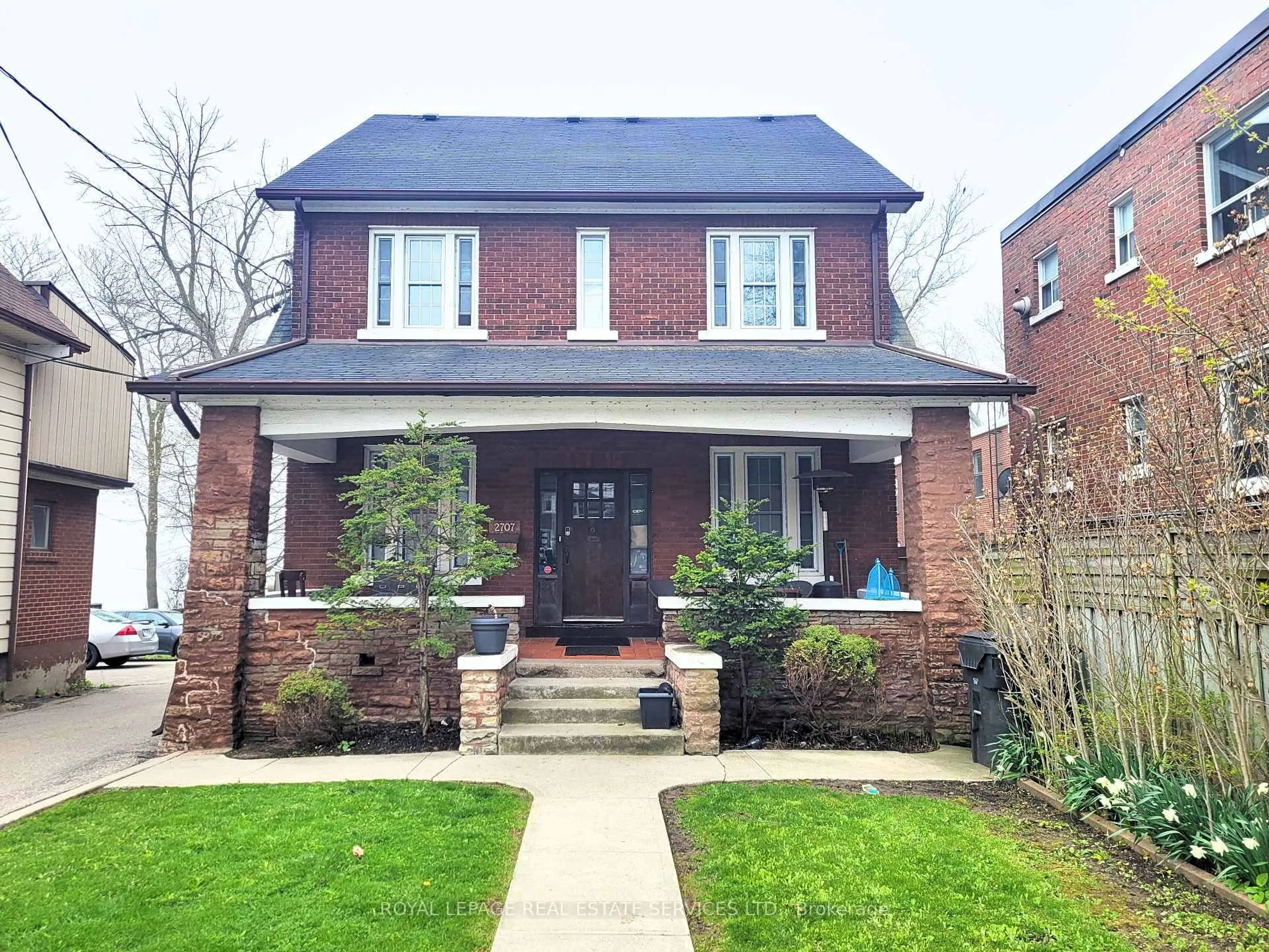 Home with brick exterior material, street for 2707 Lake Shore Blvd, Toronto Ontario M8V 1G6