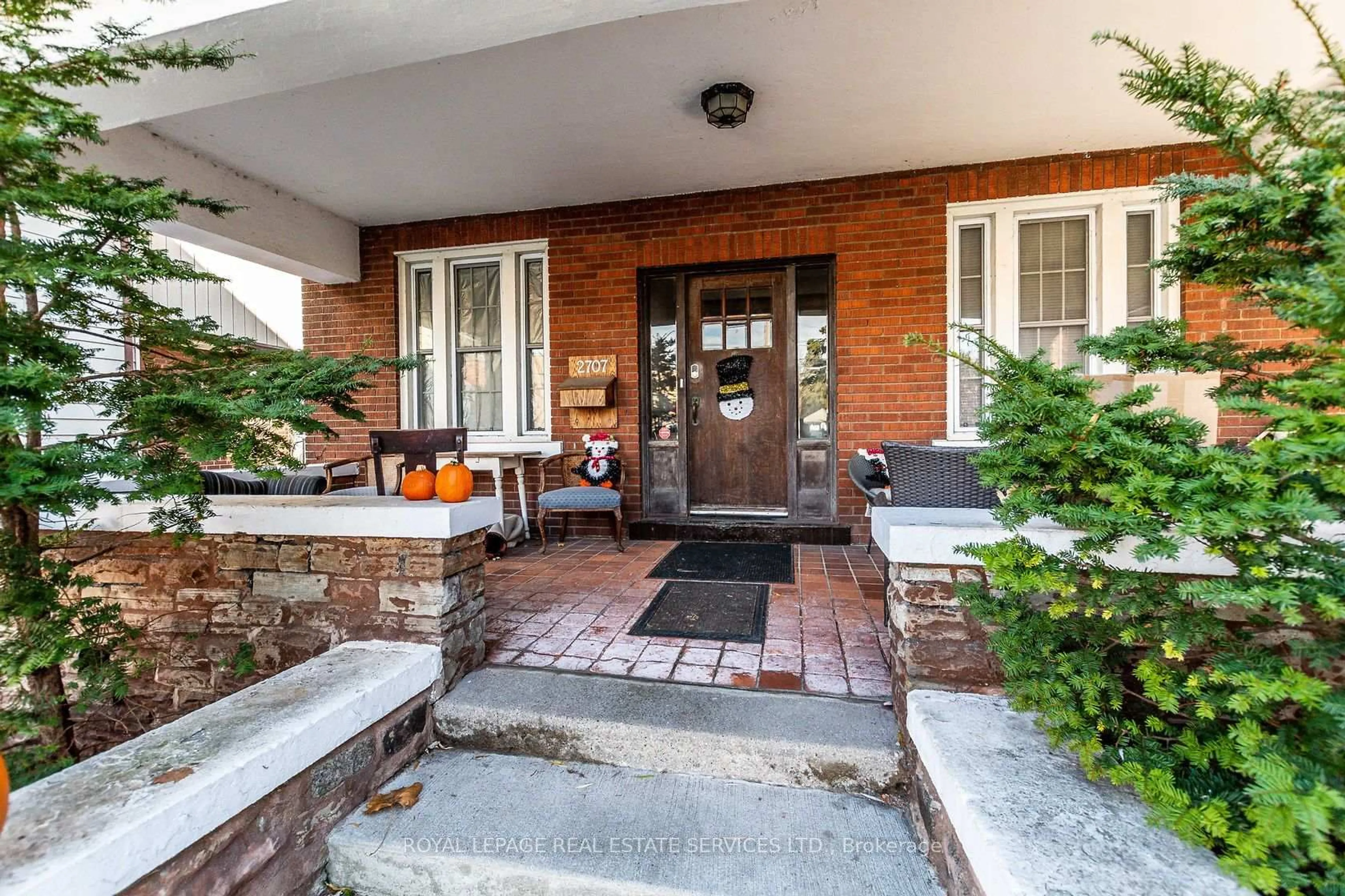 Unknown for 2707 Lake Shore Blvd, Toronto Ontario M8V 1G6