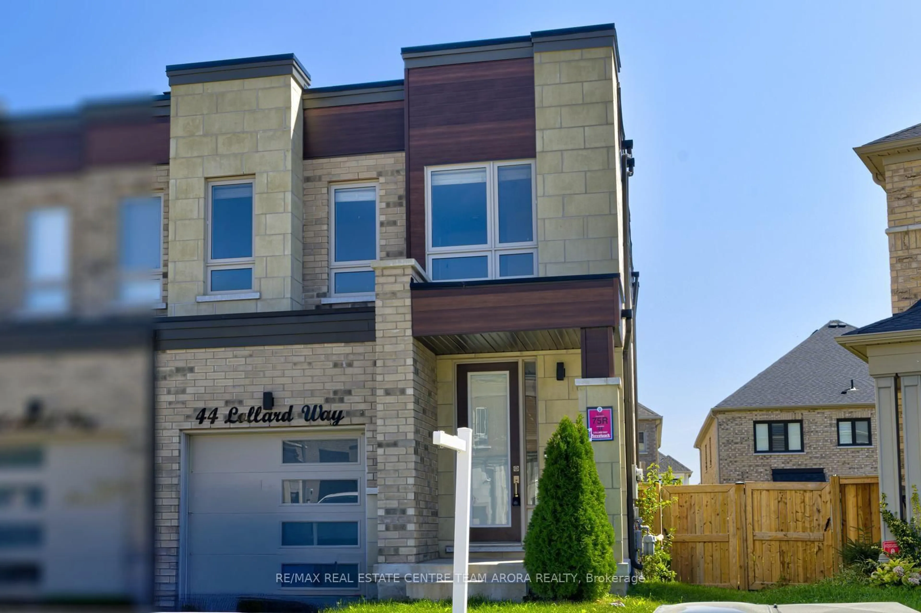 Home with brick exterior material, street for 44 Lollard Way, Brampton Ontario L6Y 0E4
