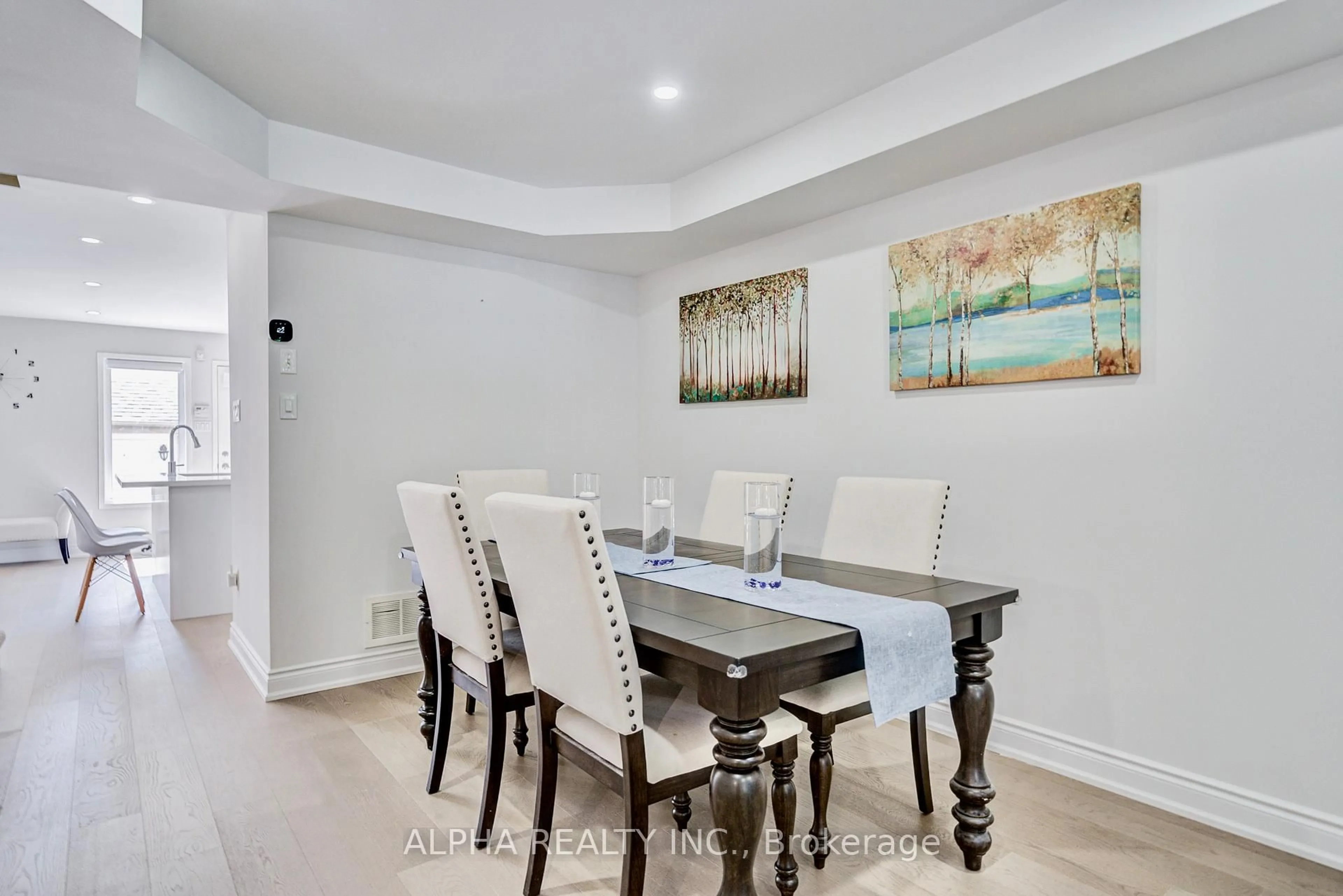 Dining room, unknown for 102 Roxton Rd, Oakville Ontario L6H 6V4
