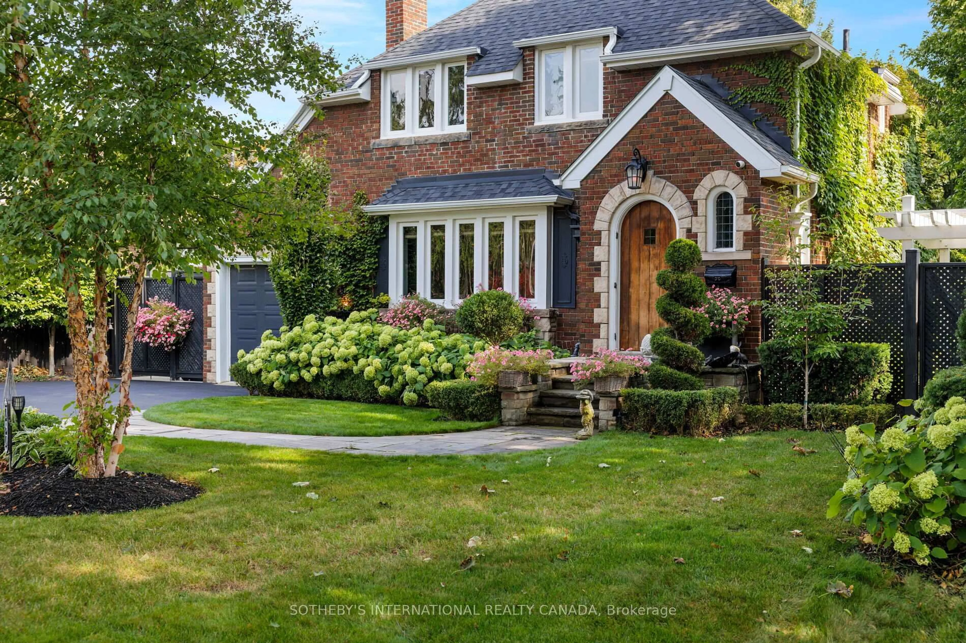 Home with brick exterior material, street for 797 Clarkson Rd, Mississauga Ontario L5J 2V2