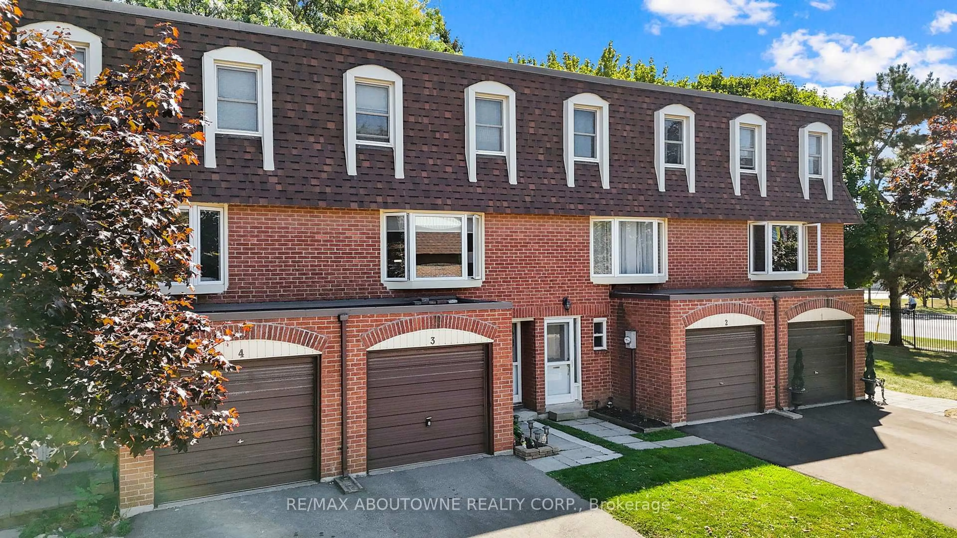 Home with brick exterior material, street for 371 Bronte St #3, Milton Ontario L9T 3K5